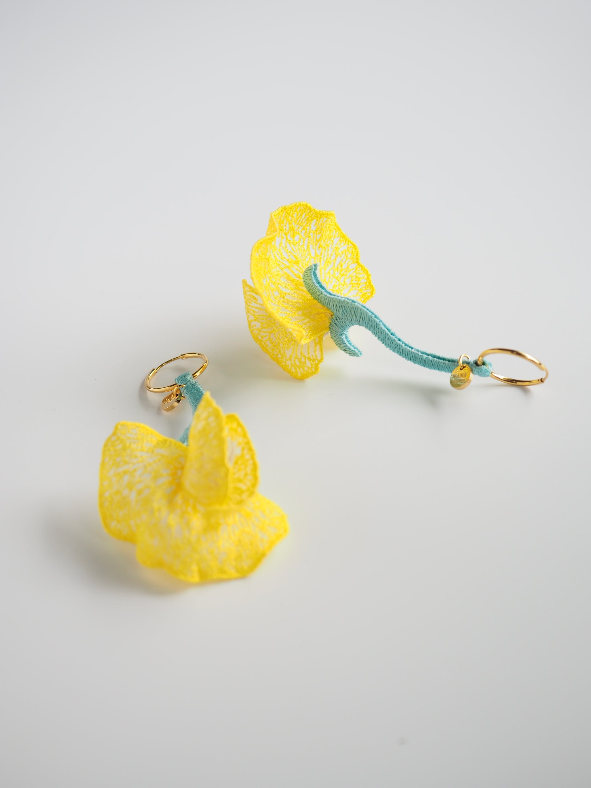 FRAGRANT VINES / SINGLE EARRING / YELLOW