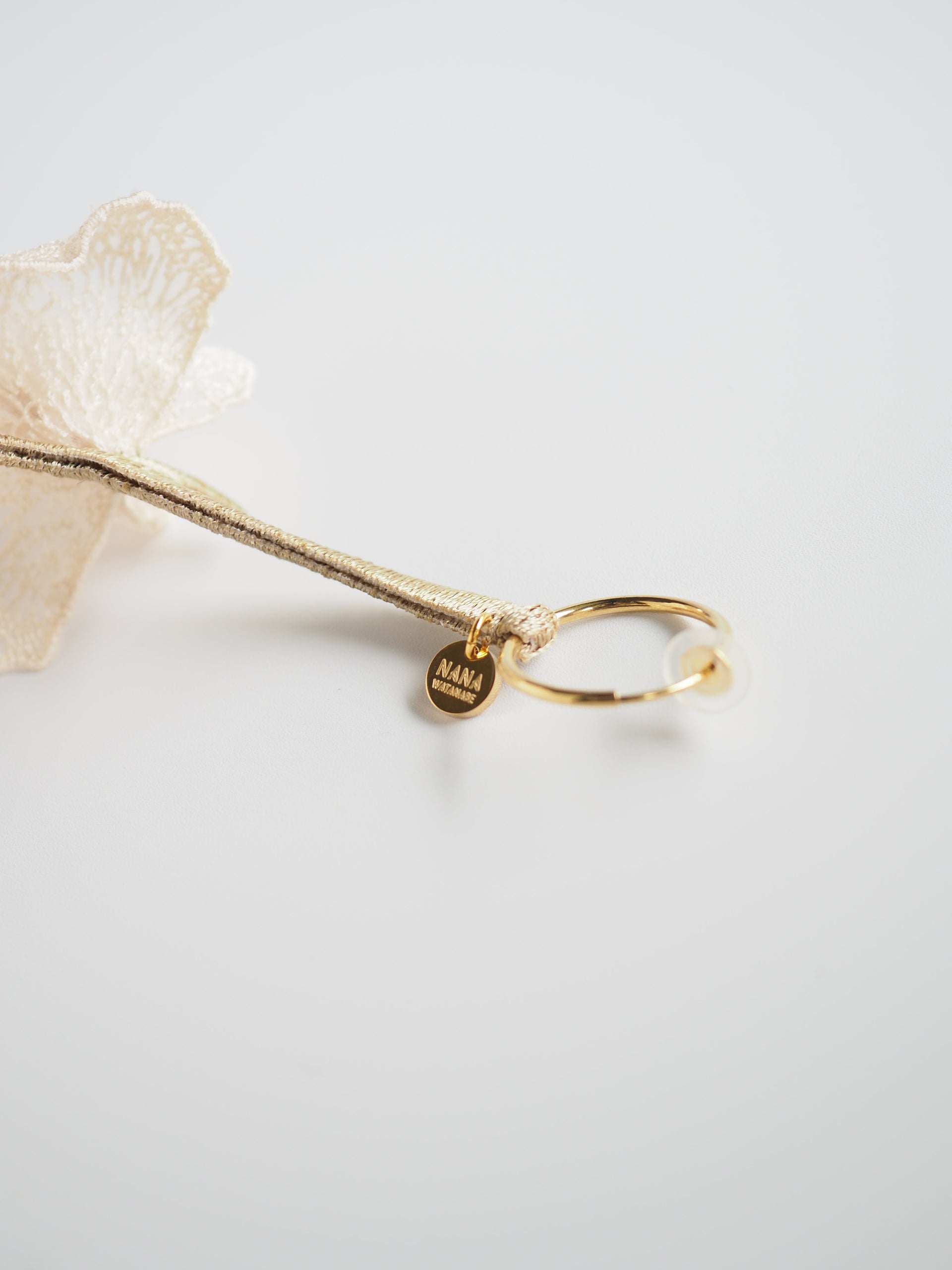 FRAGRANT VINES / SINGLE EARRING / IVORY