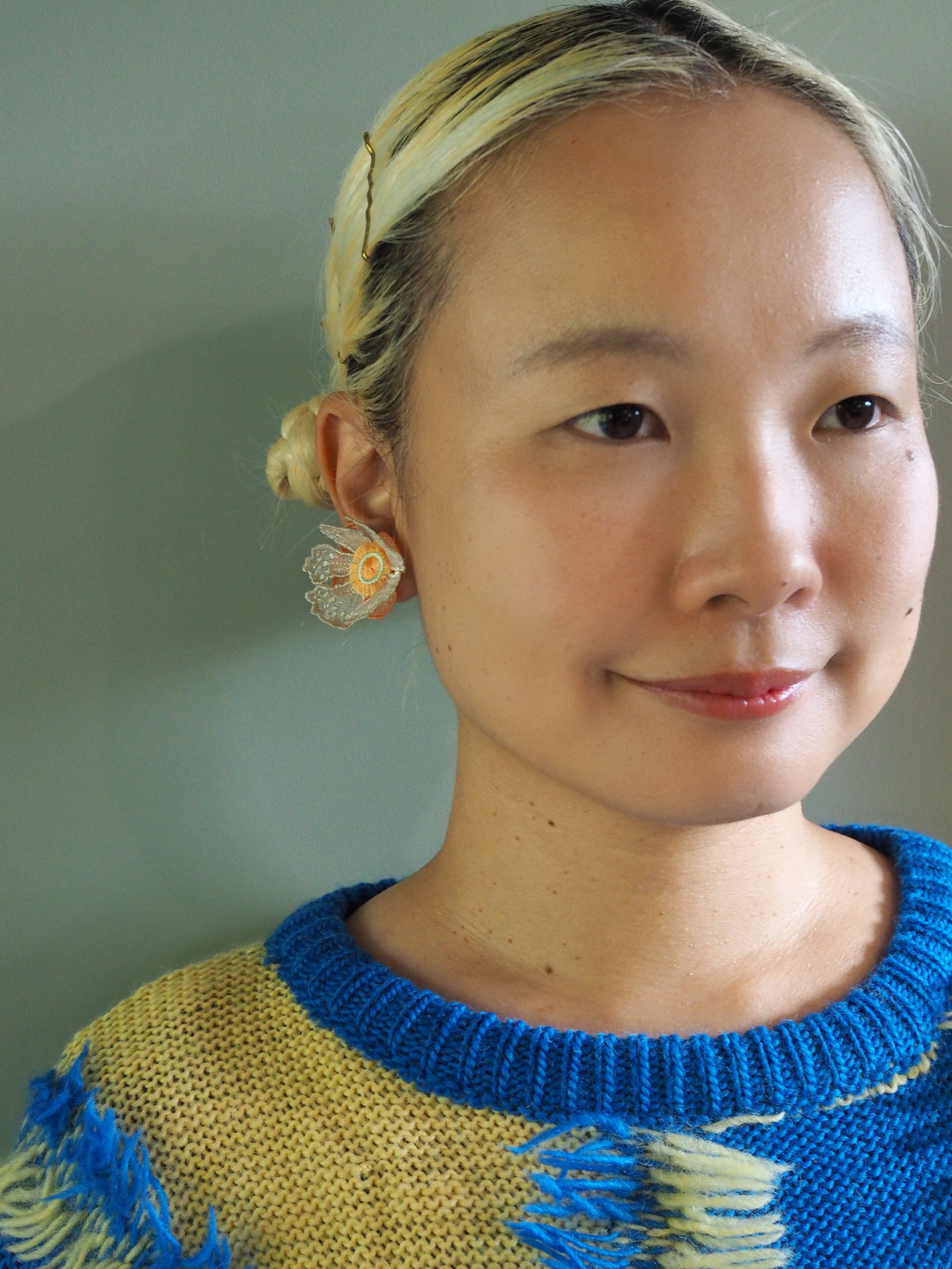 FLOWERS AT DAWN 2 / EARRING / IVORY