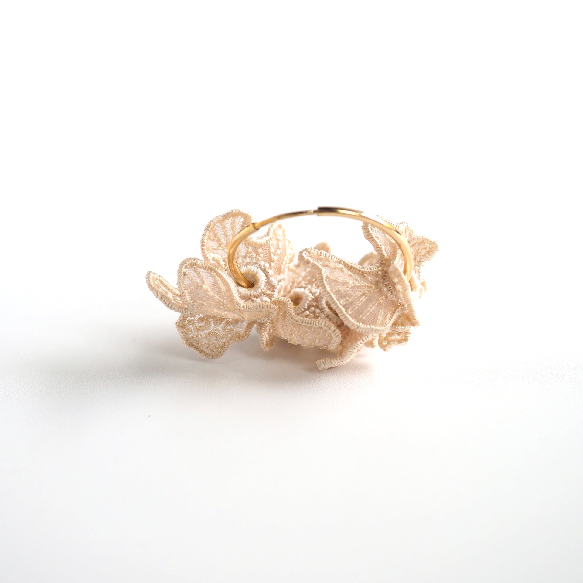 SWELL / SINGLE EARRING / IVORY