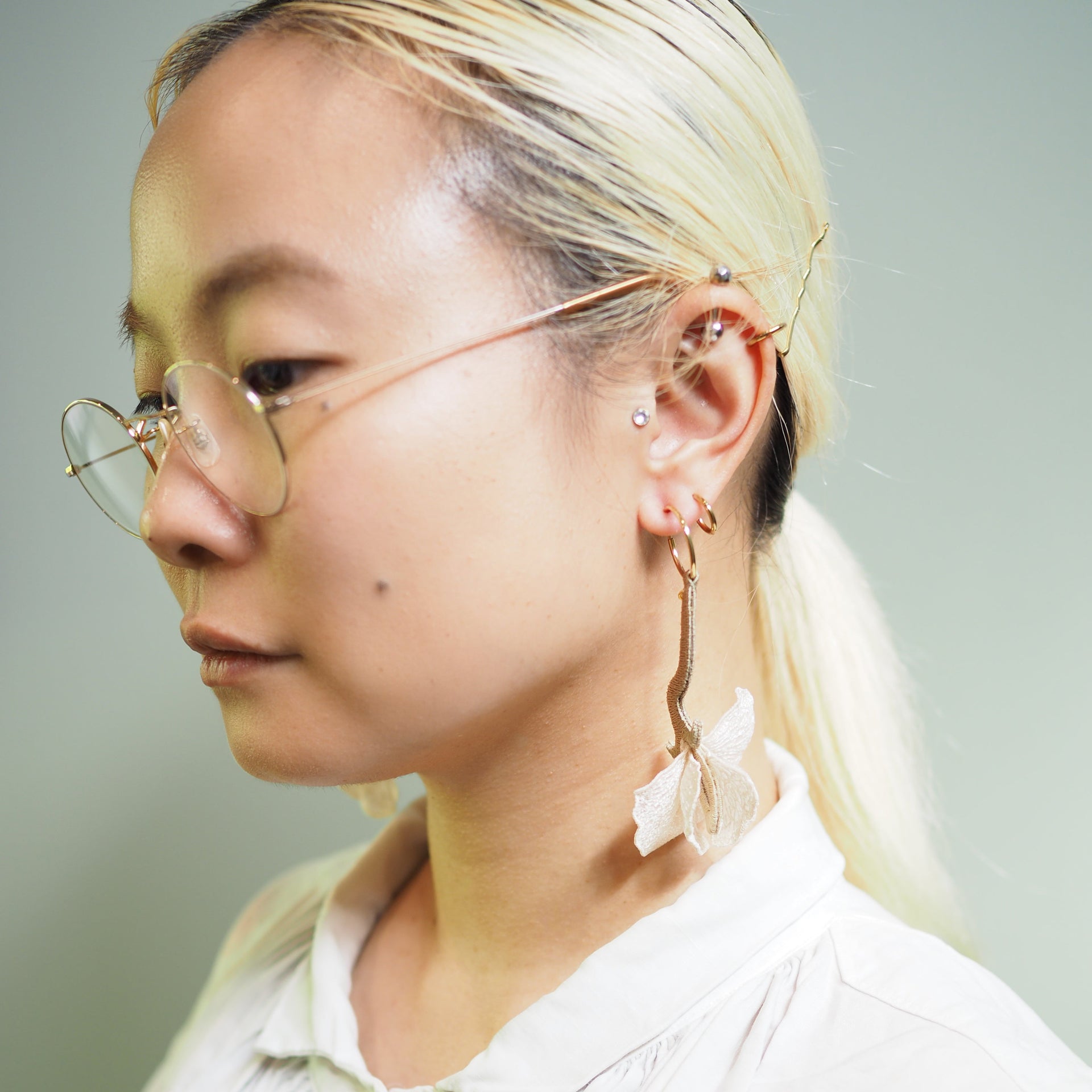 FRAGRANT VINES / SINGLE EARRING / IVORY