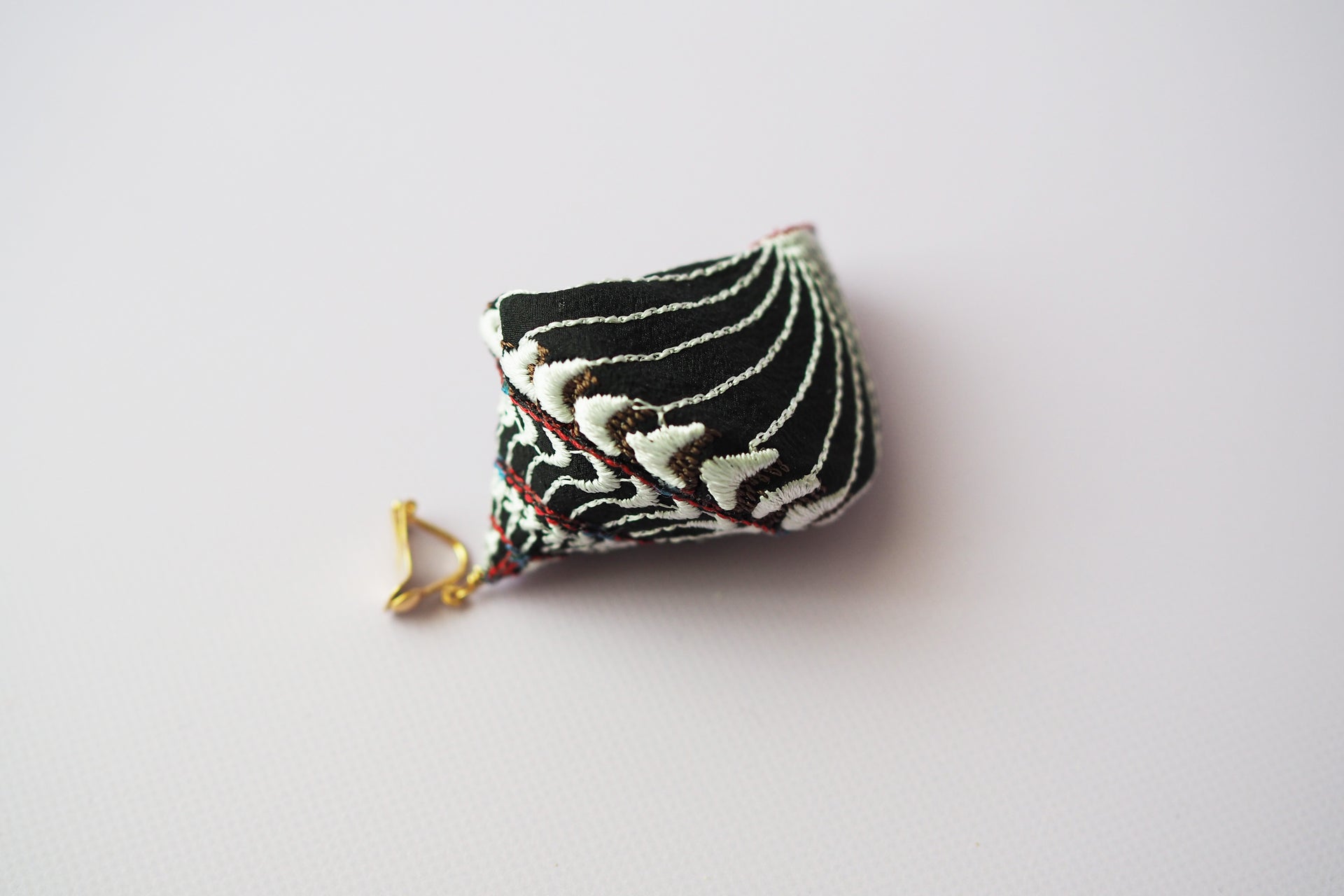 CONCH / EARRING / BLACK