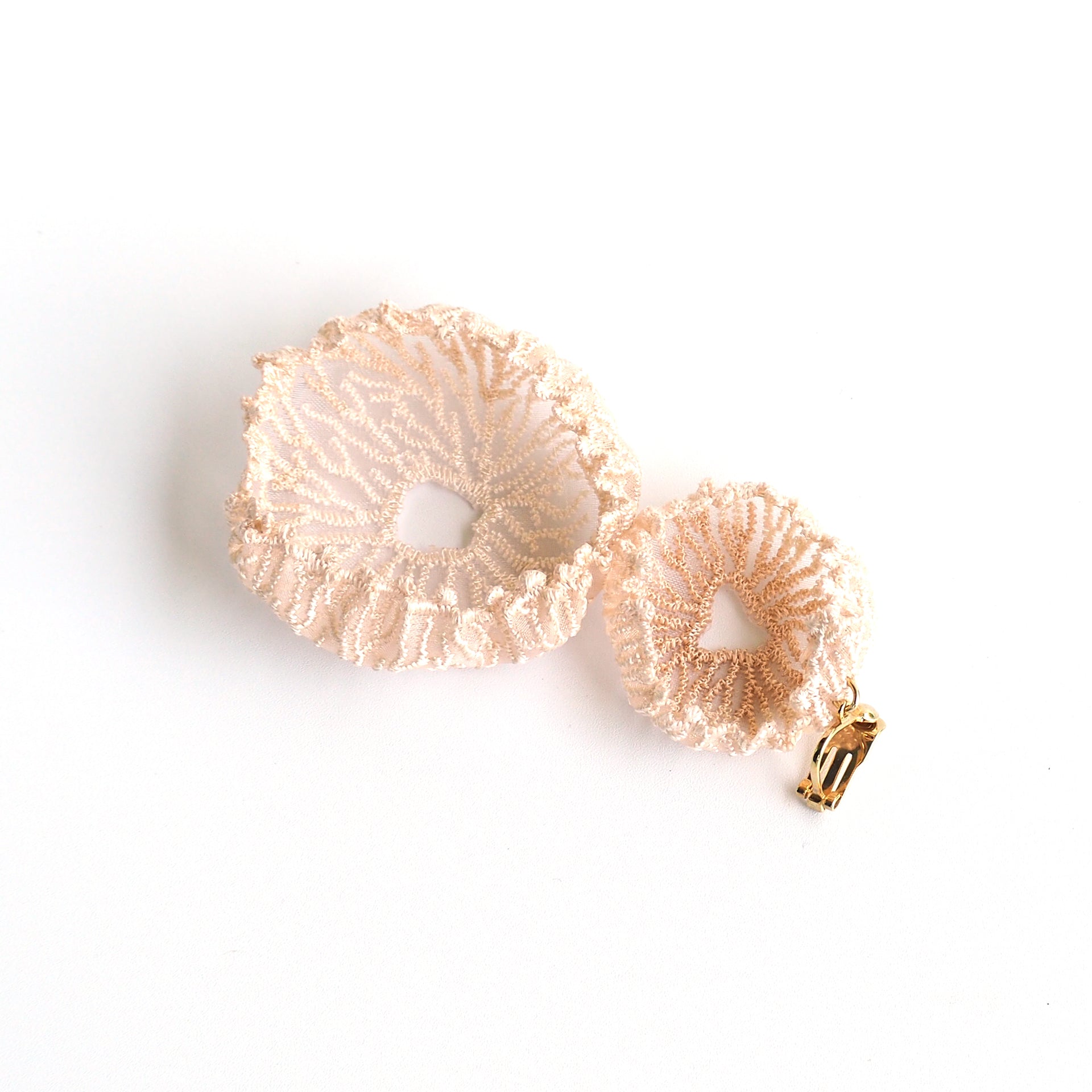 CORAL EGG PEARL / EARRINGS / ECRU