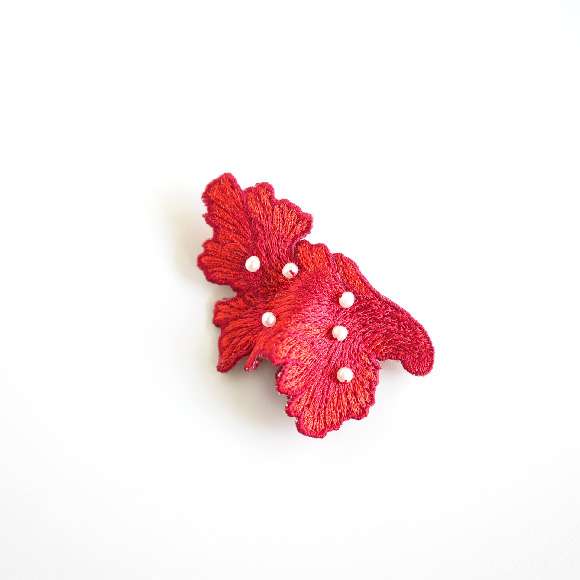 EMBROIDERY HAIRPIN / WAVY PEARL / RED