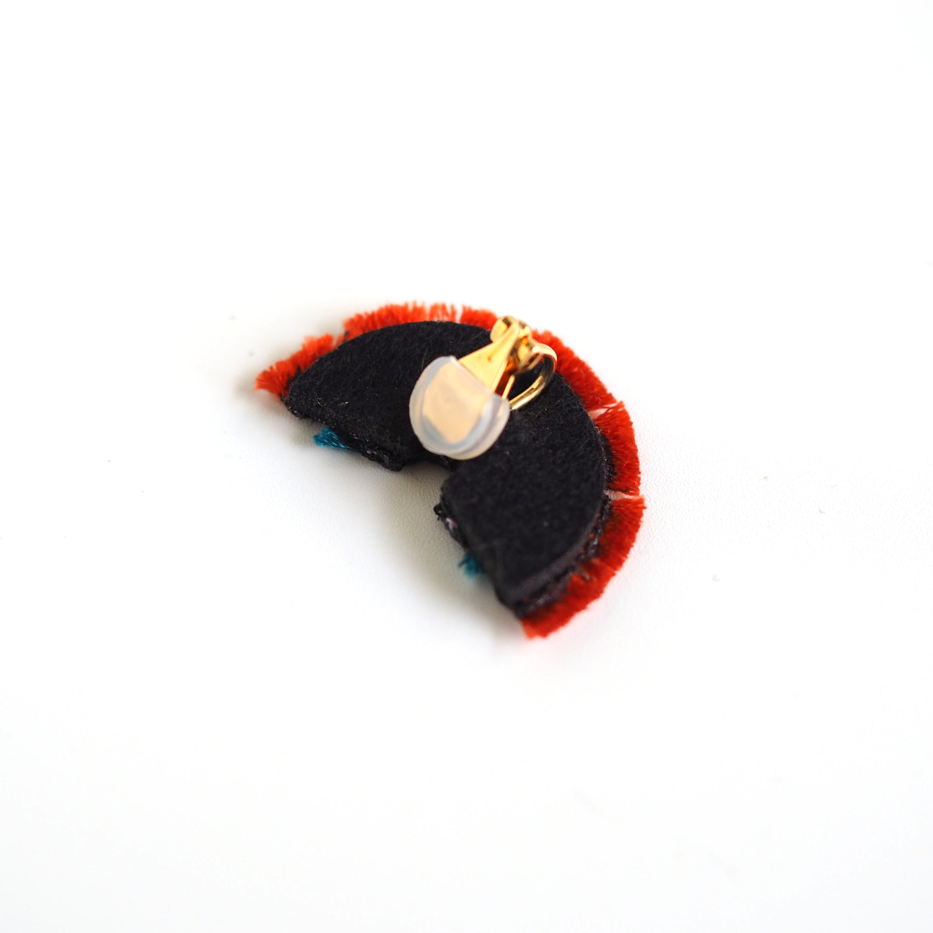 BLOOM / EARRING EAR-CLIP / TAN