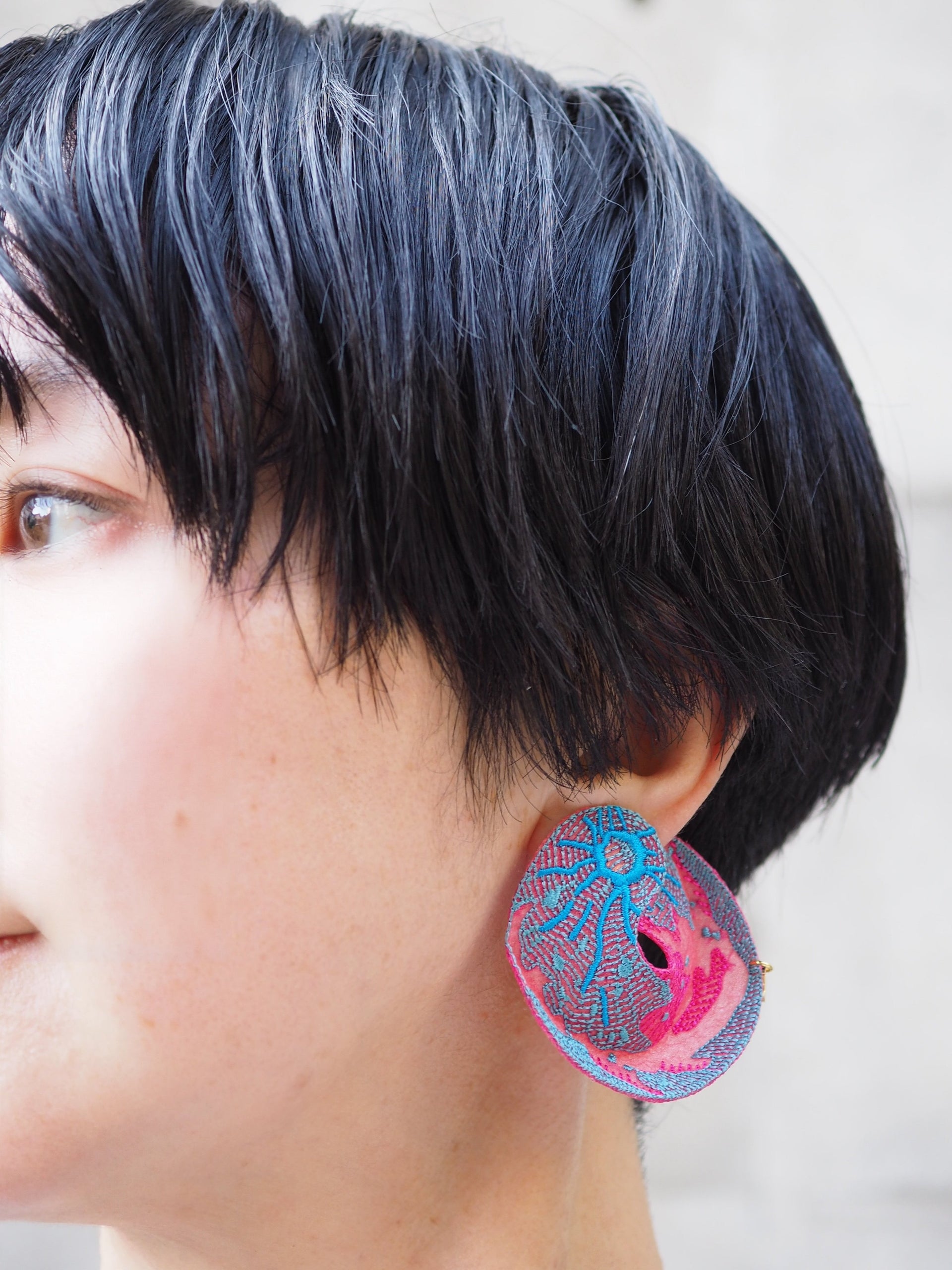 MOONGLOW / EARRINGS / PINK