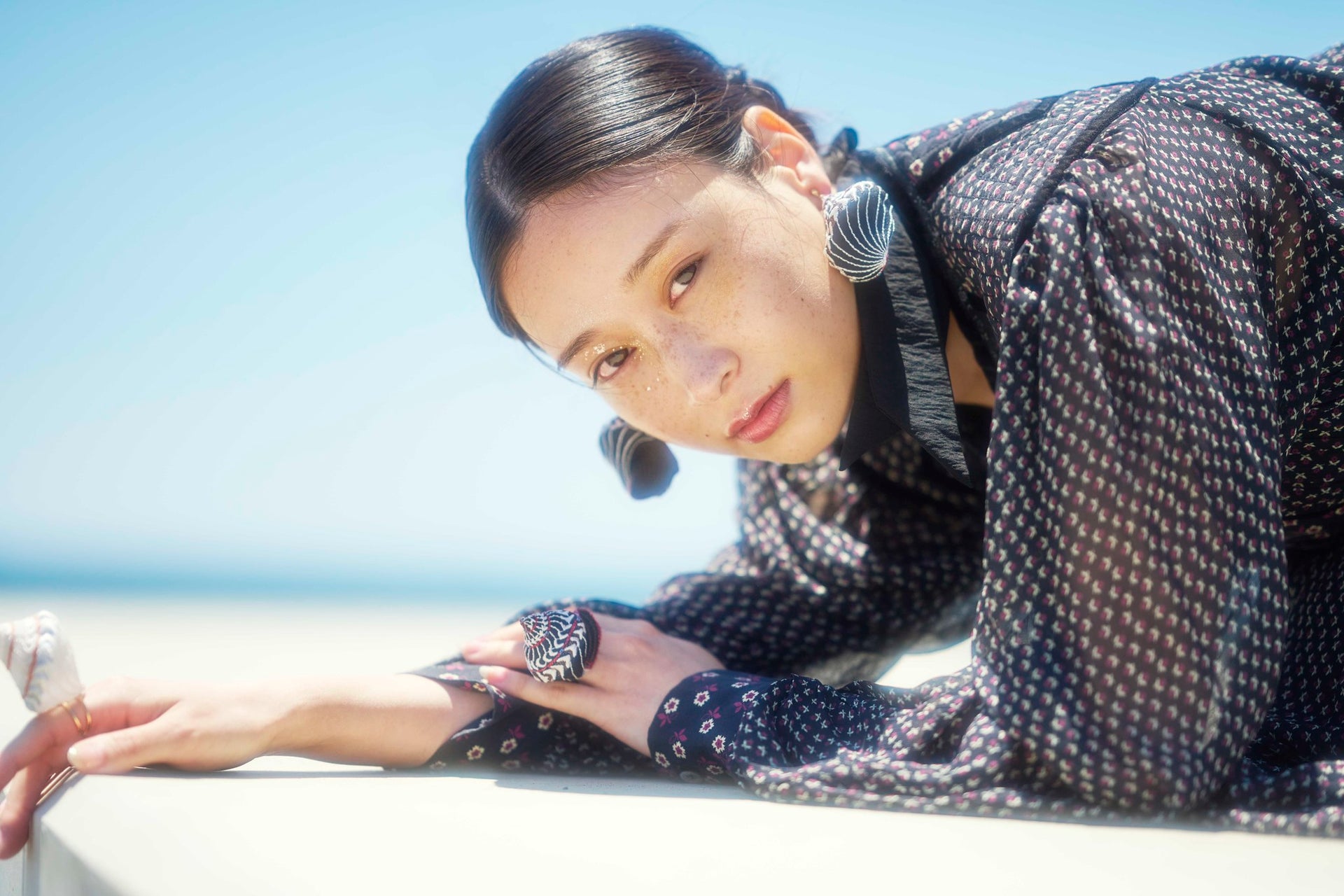 CONCH / EARRING / BLACK