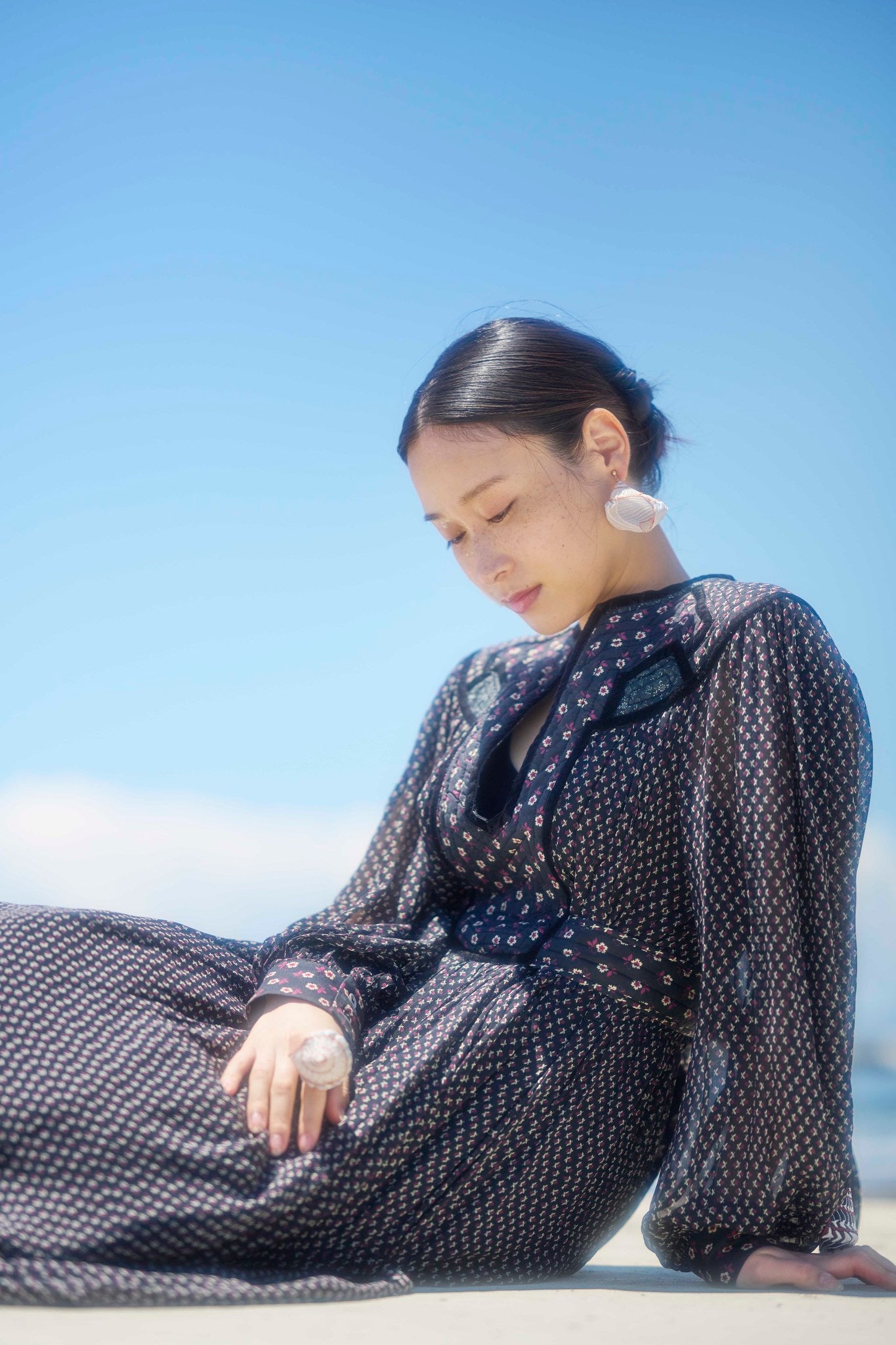 CONCH / EARRING / IVORY