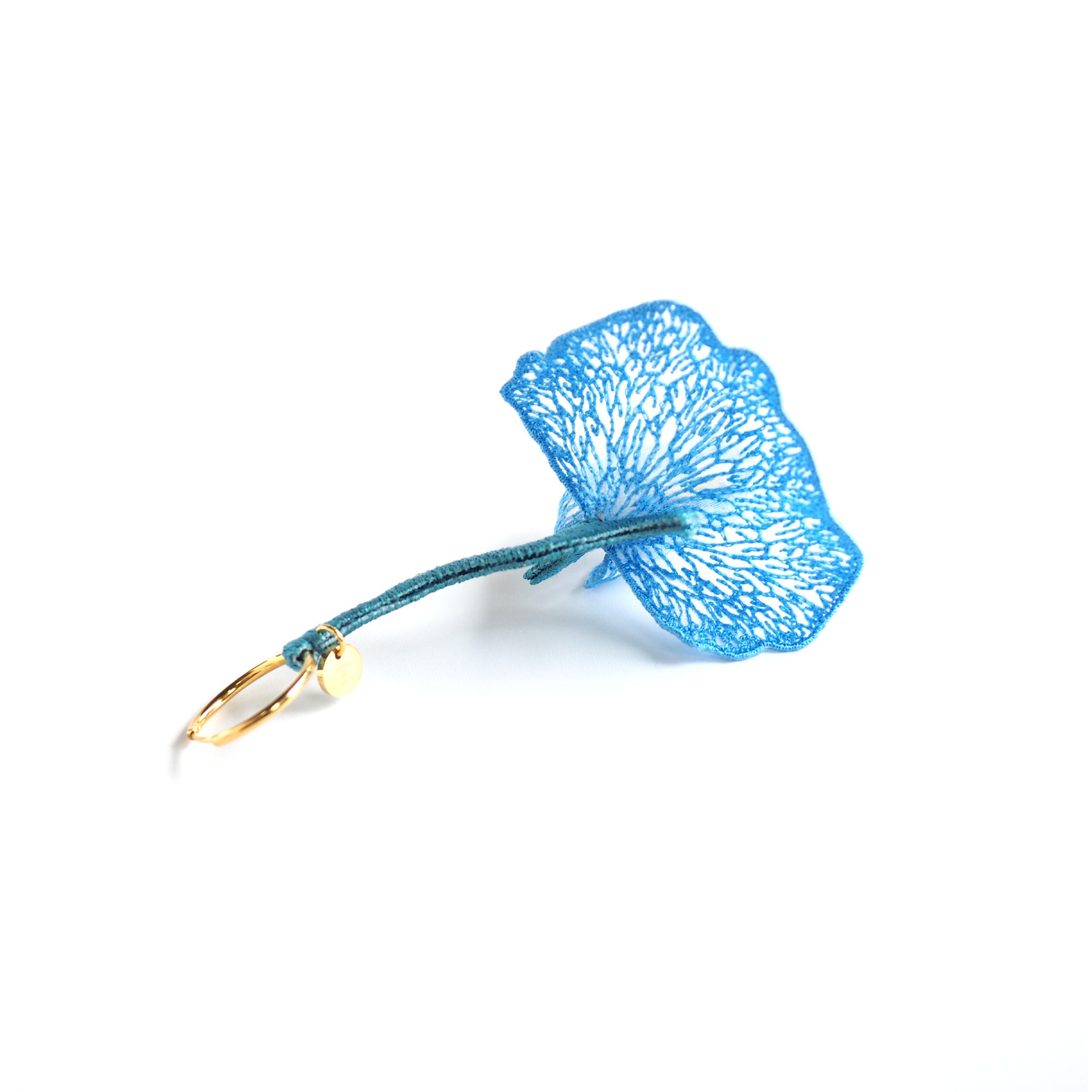 FRAGRANT VINES / SINGLE EARRING / BLUE