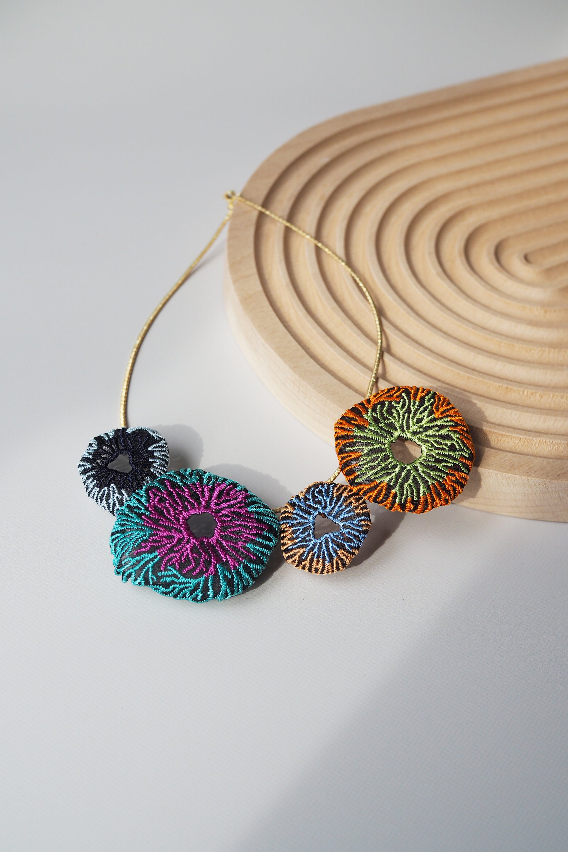 CORAL EGG / NECKLACE / MULTI COLOR