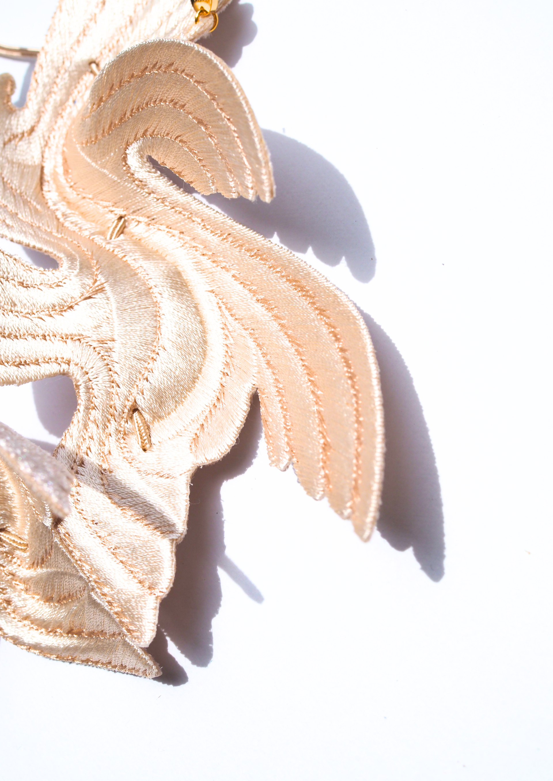 JOY / NECKLACE / IVORY