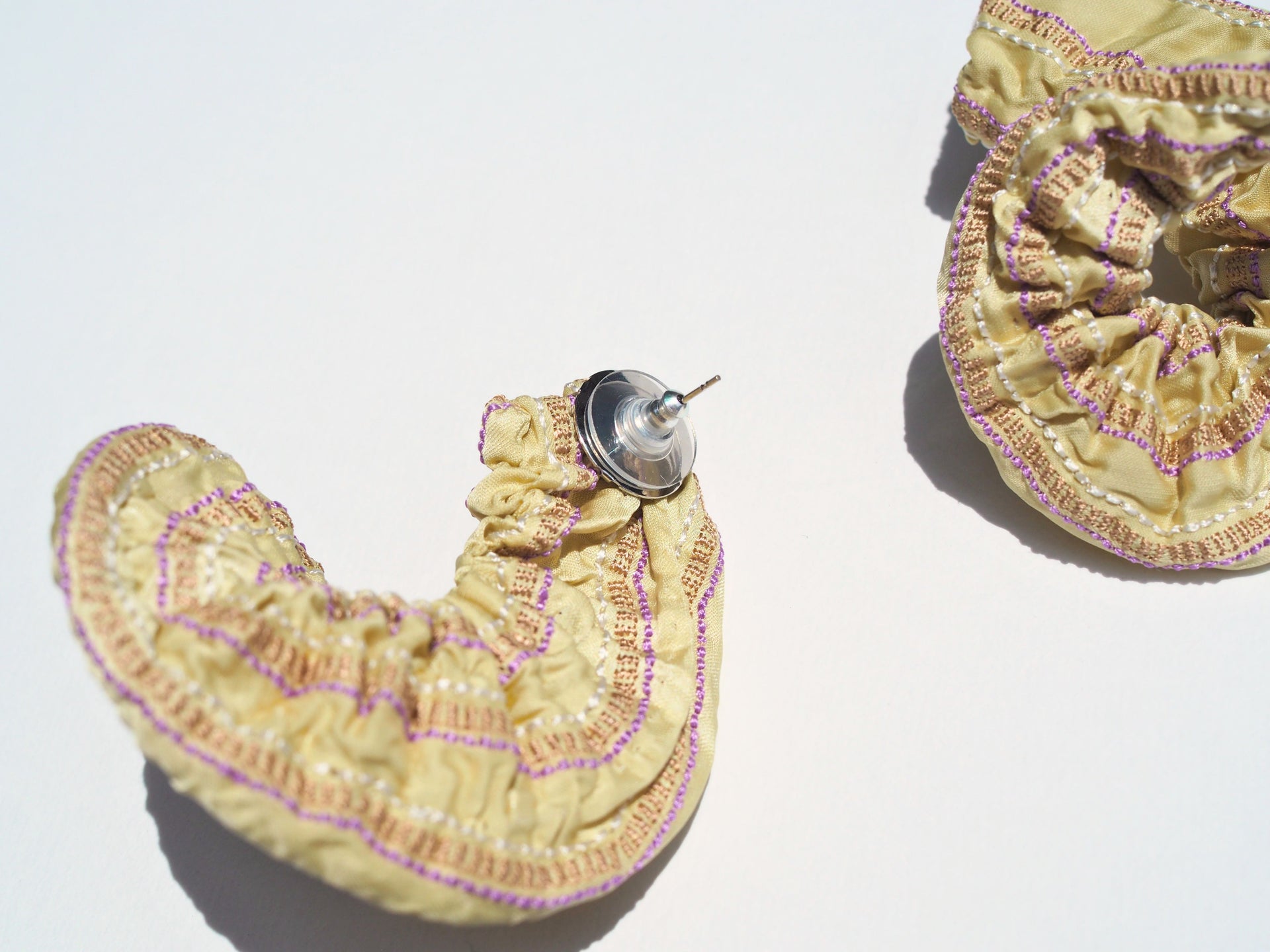 CORNU / EARRINGS / LEMON