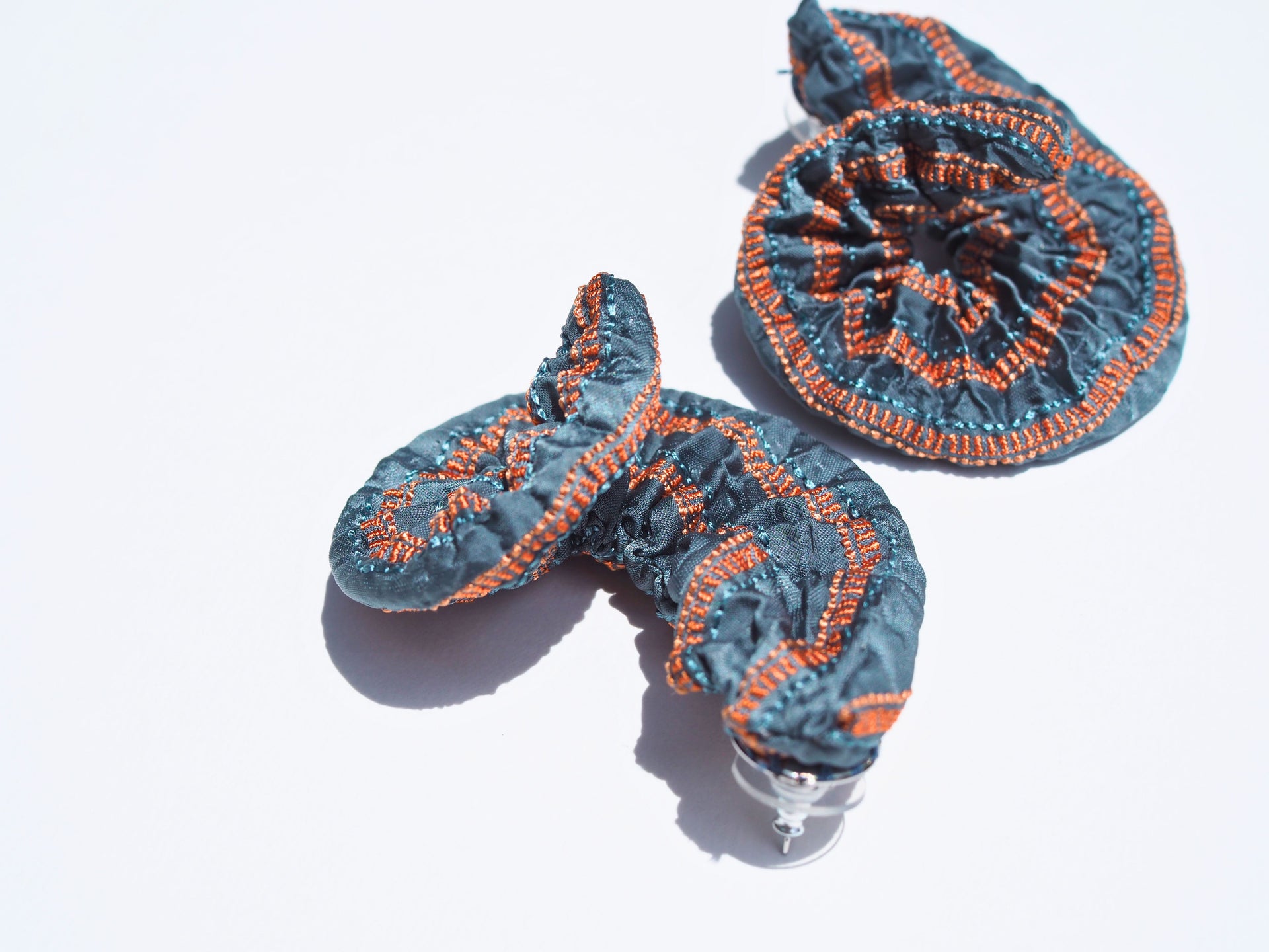 CORNU / EARRINGS / TEAL