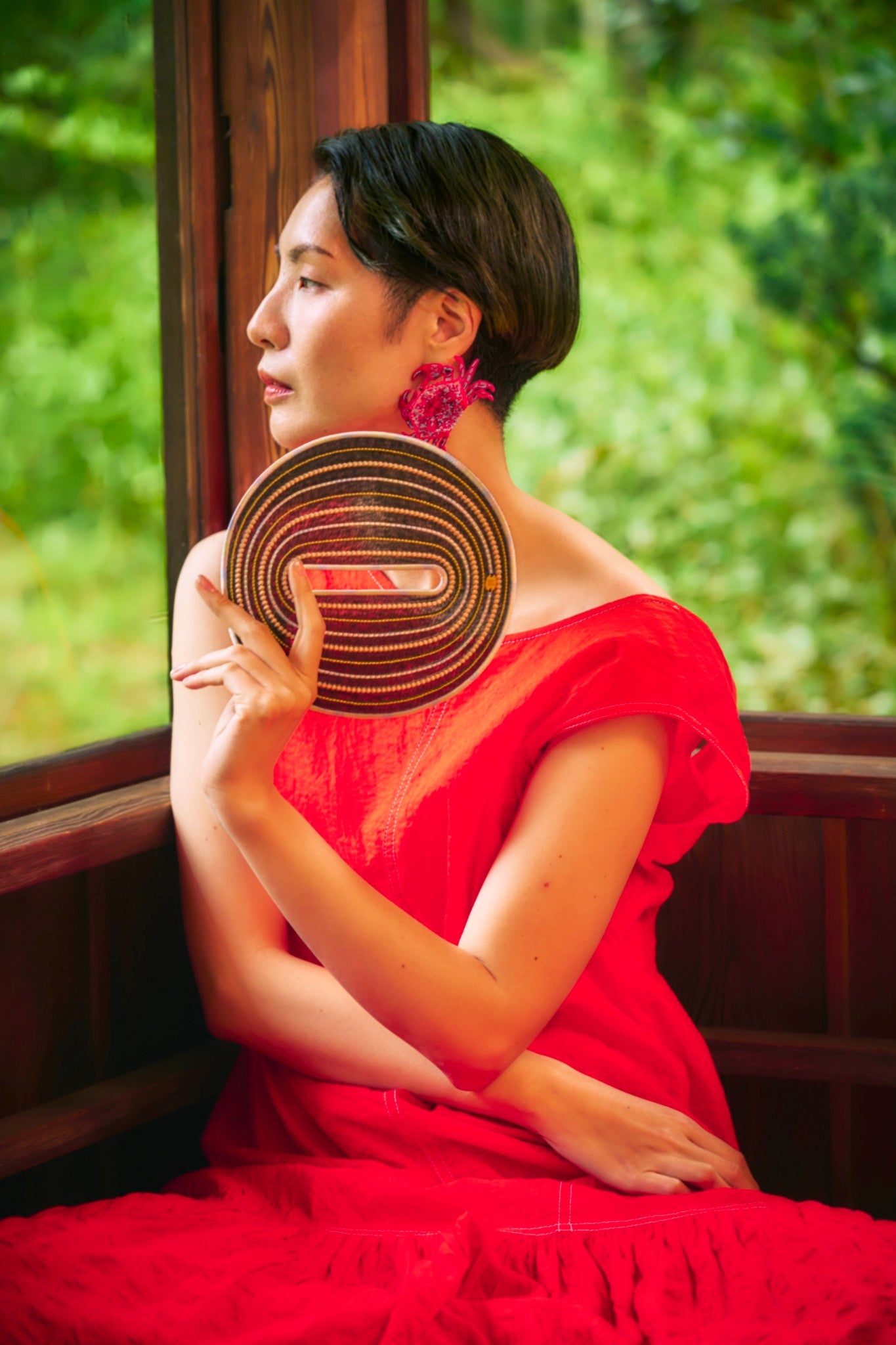 "O" / BANGLE / BLACK