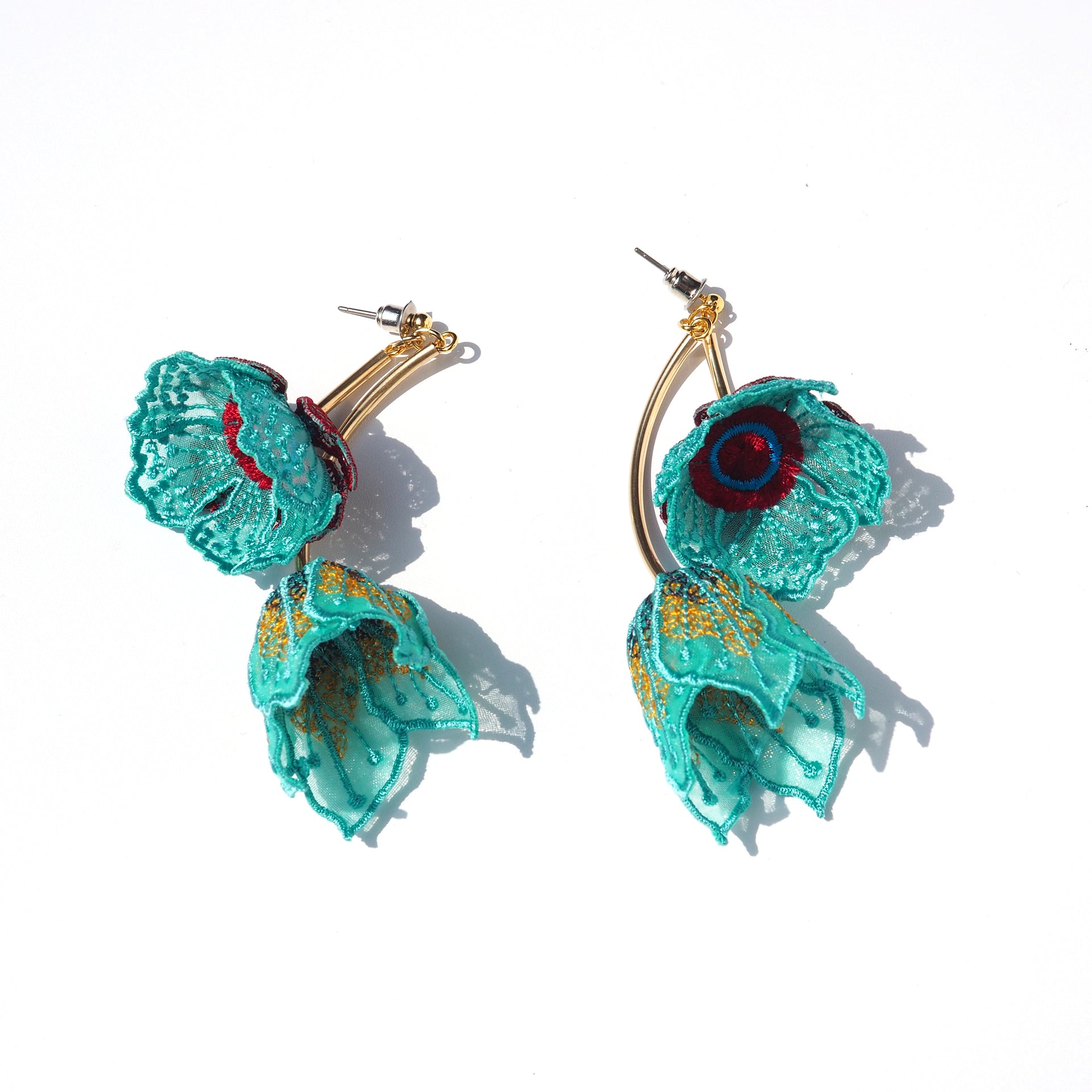 FLOWERS AT DAWN / EARRINGS / MINT