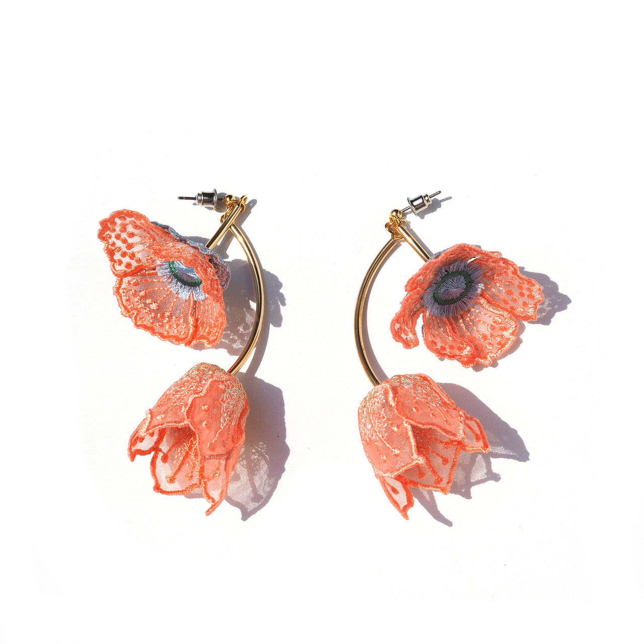 FLOWERS AT DAWN / EARRINGS / PINK