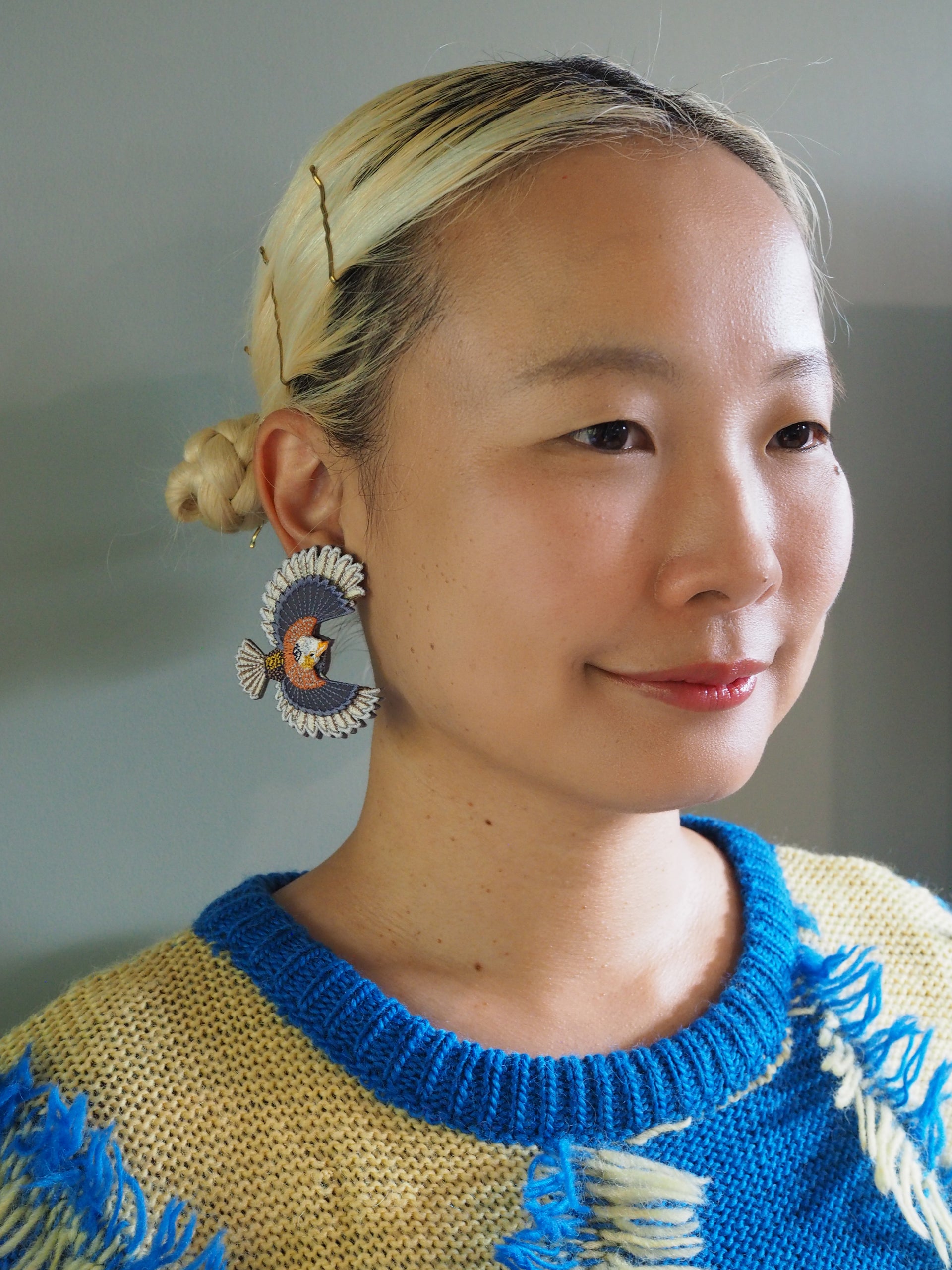 BIRD / EARRINGS / GRAY