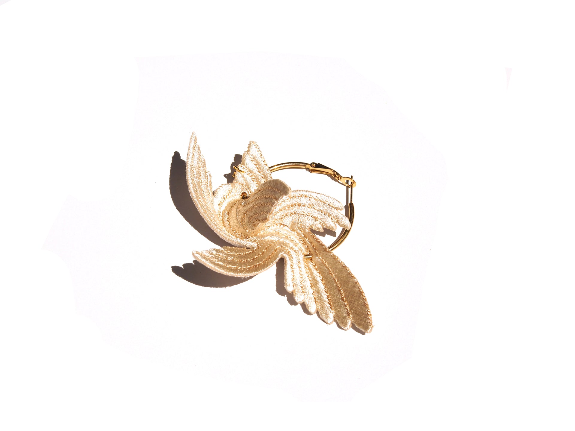 JOY "LITTLE BIRD" / EARRING / IVORY