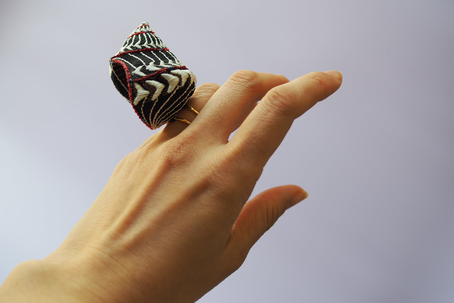 CONCH / RING / BLACK