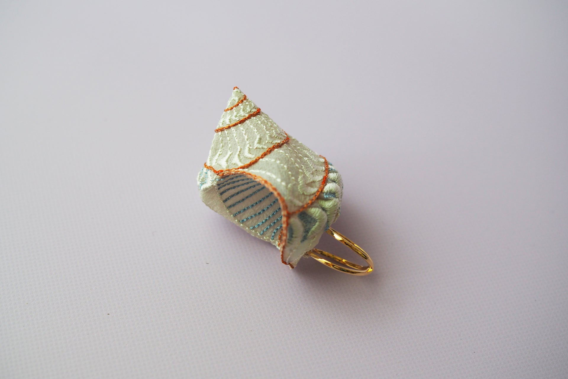 CONCH / RING / IVORY