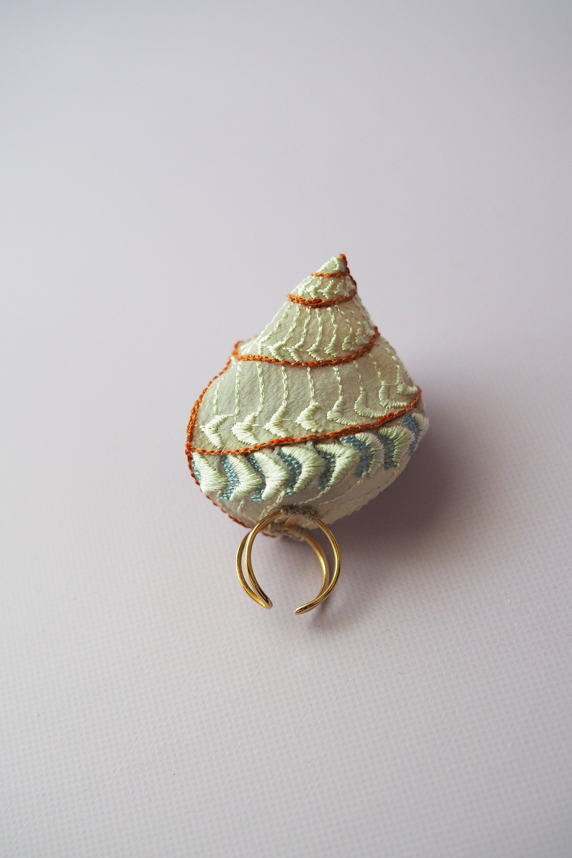 CONCH / RING / IVORY