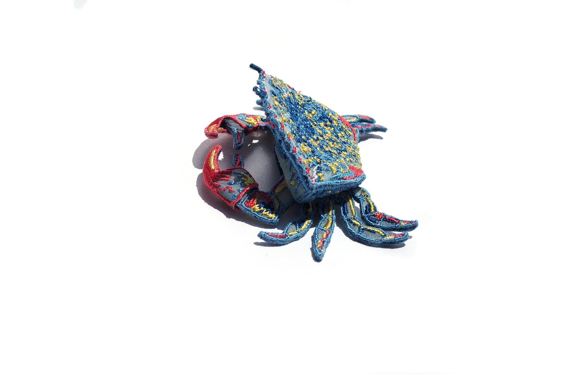 CRAB / BROOCH / BLUE