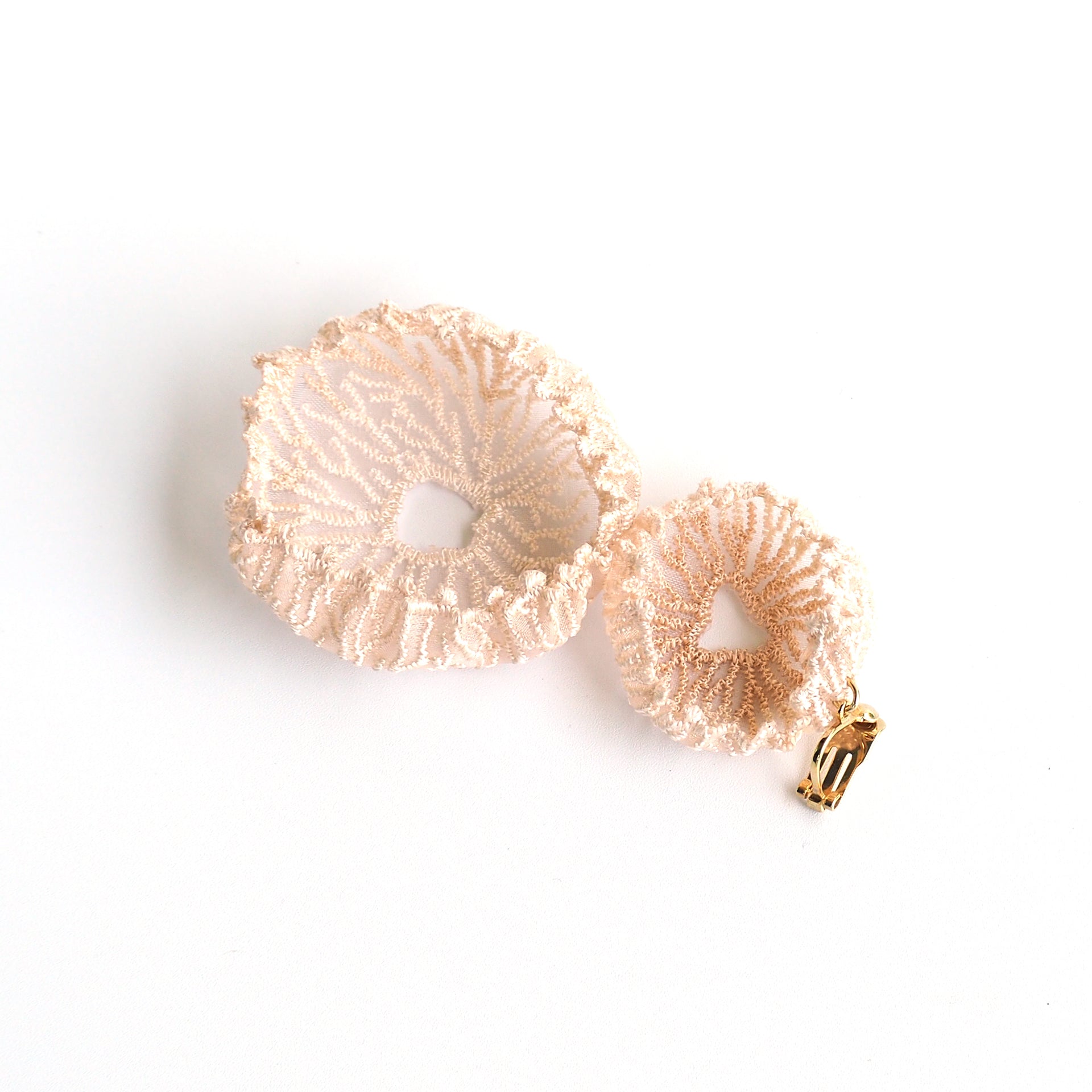 CORAL EGG PEARL / EARRINGS / ECRU