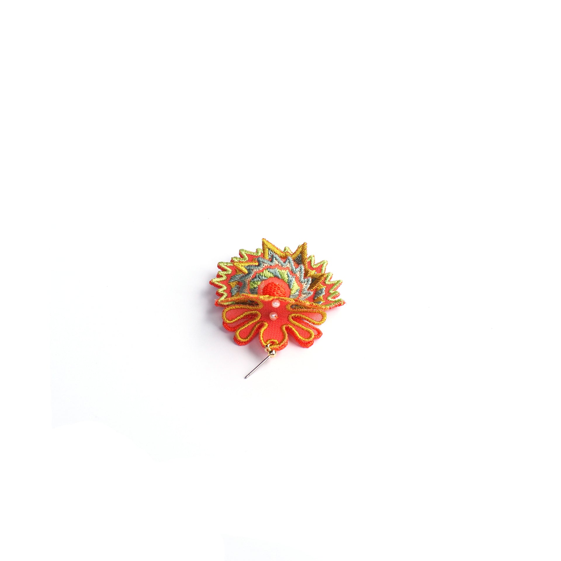 DANCING SHELLS / EARRING / ORANGE