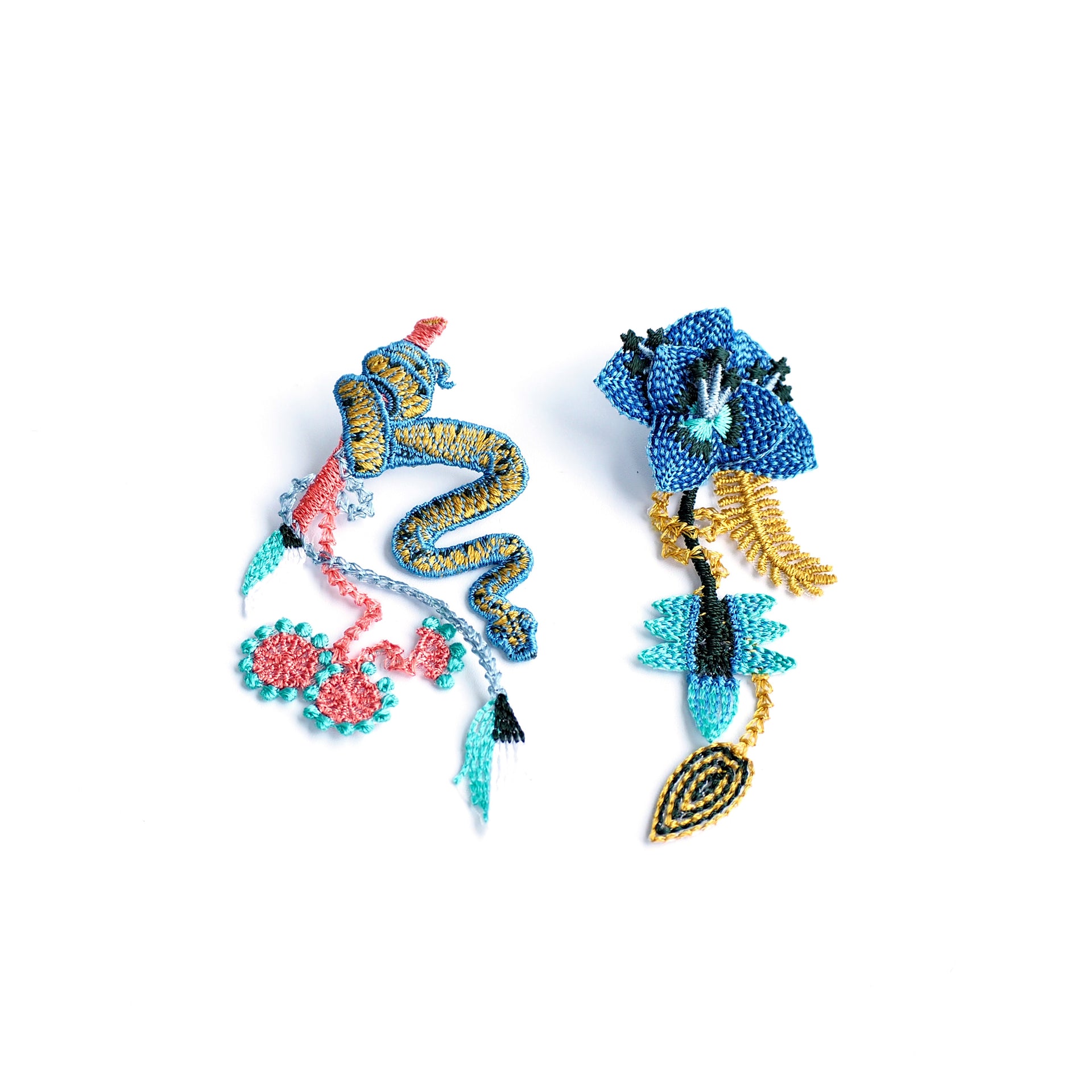 GARDEN / EARRINGS / DENIM