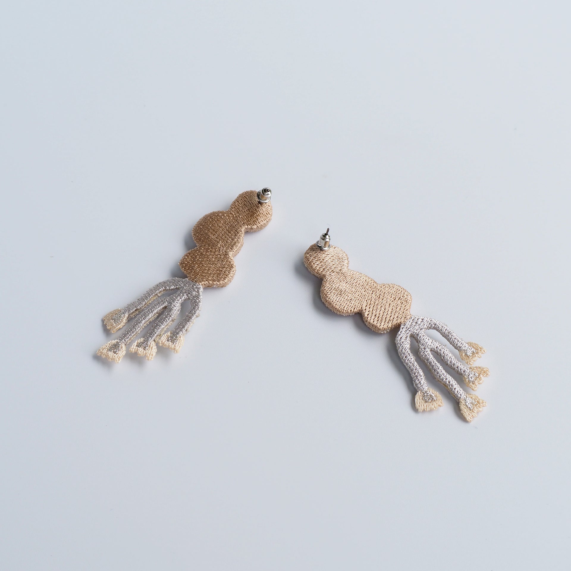 NOI / EARRINGS / IVORY