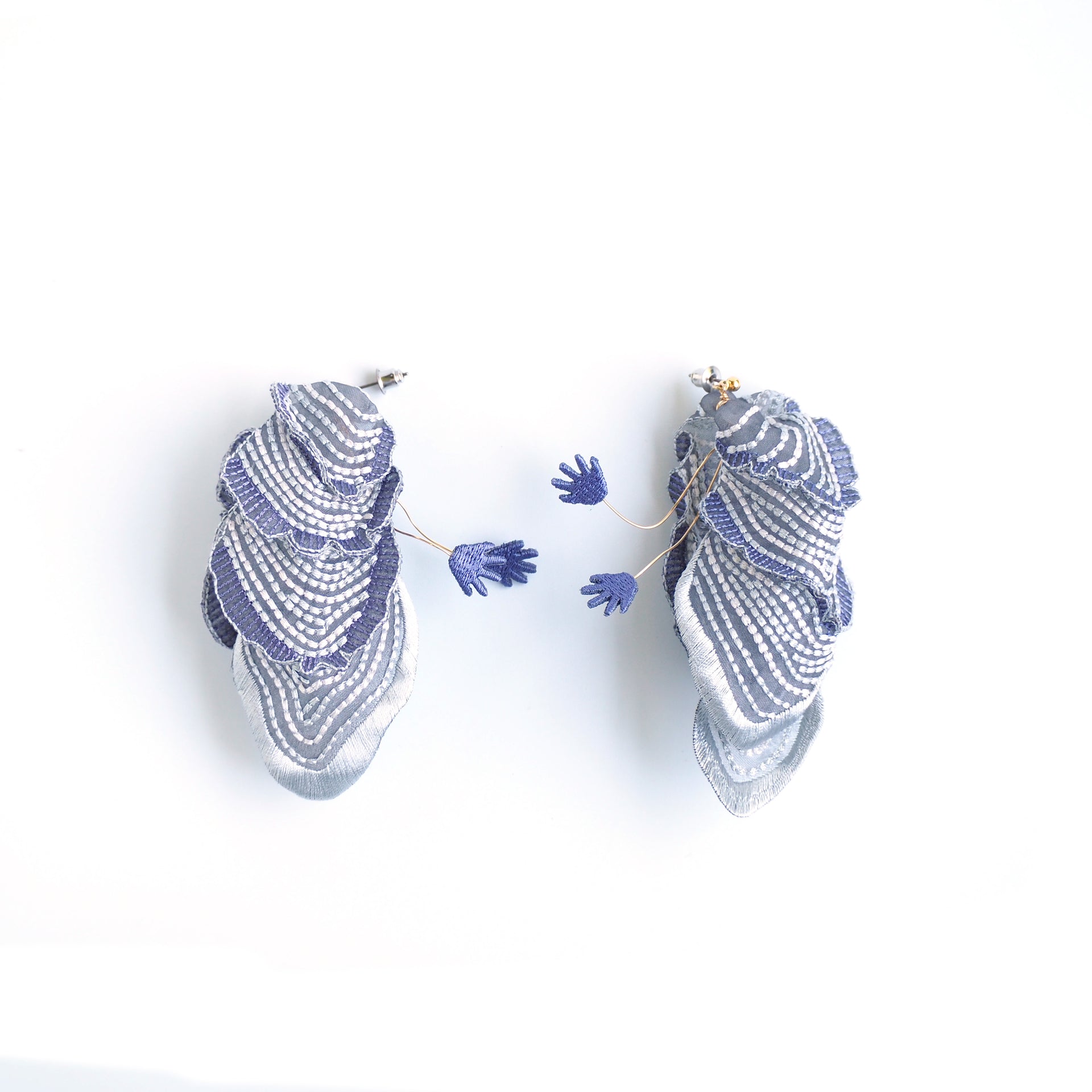 SEE THE LIGHT / EARRINGS / SILVER