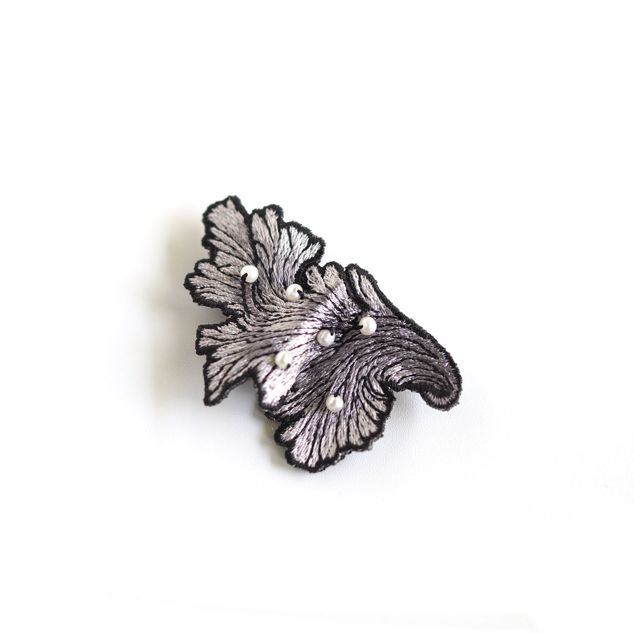 EMBROIDERY HAIRPIN / WAVY PEARL / GRAY