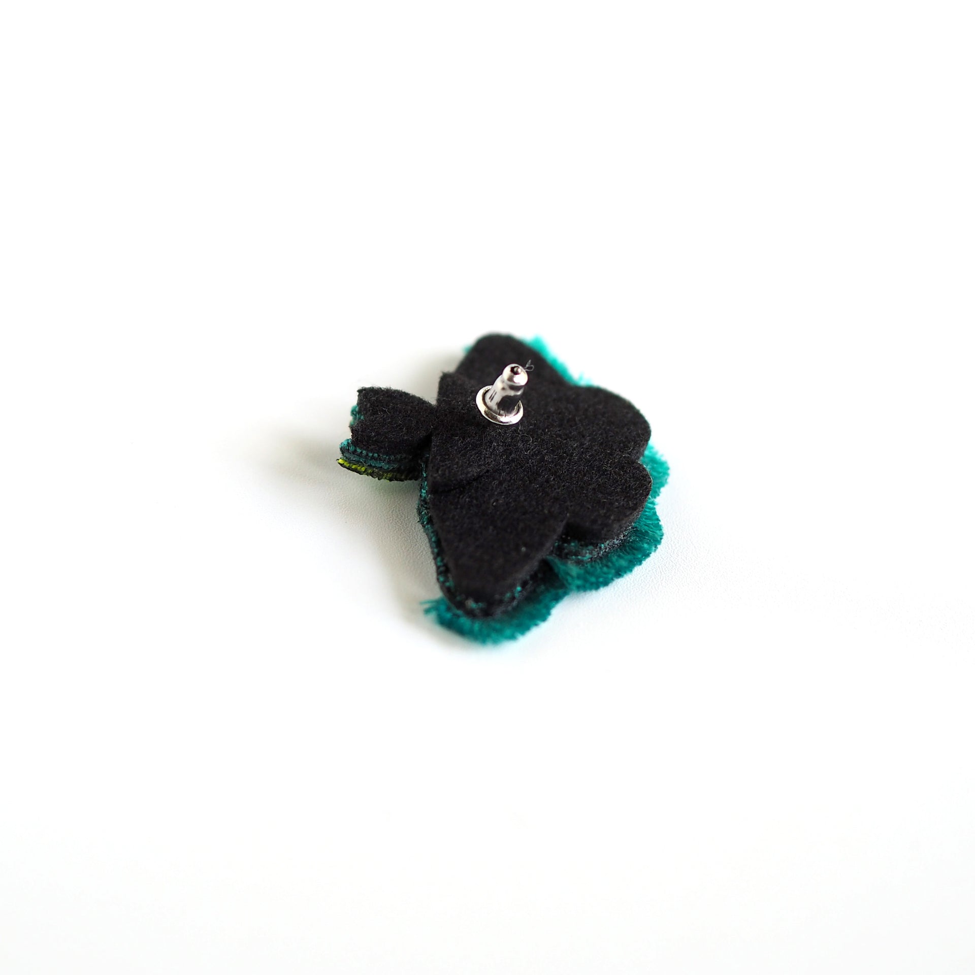 MOTH / EARRING EAR-CLIP / GREEN
