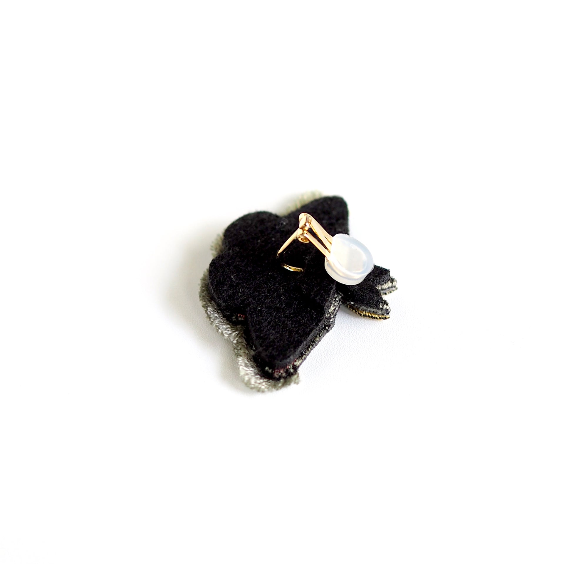 MOTH / EARRING EAR-CLIP / GRAY