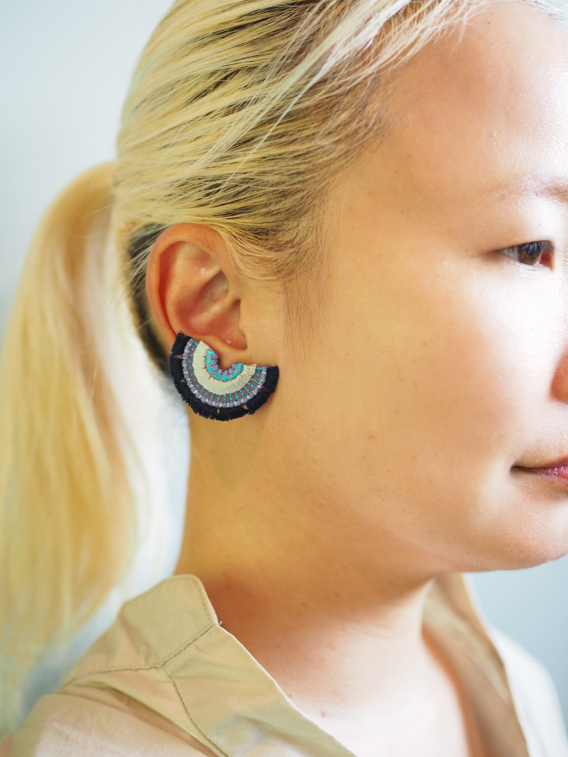 BLOOM / EARRING EAR-CLIP / NAVY