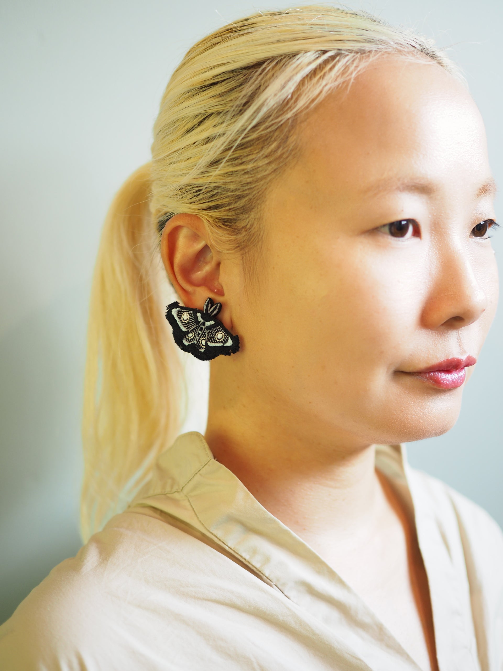 MOTH / EARRING EAR-CLIP / BLACK