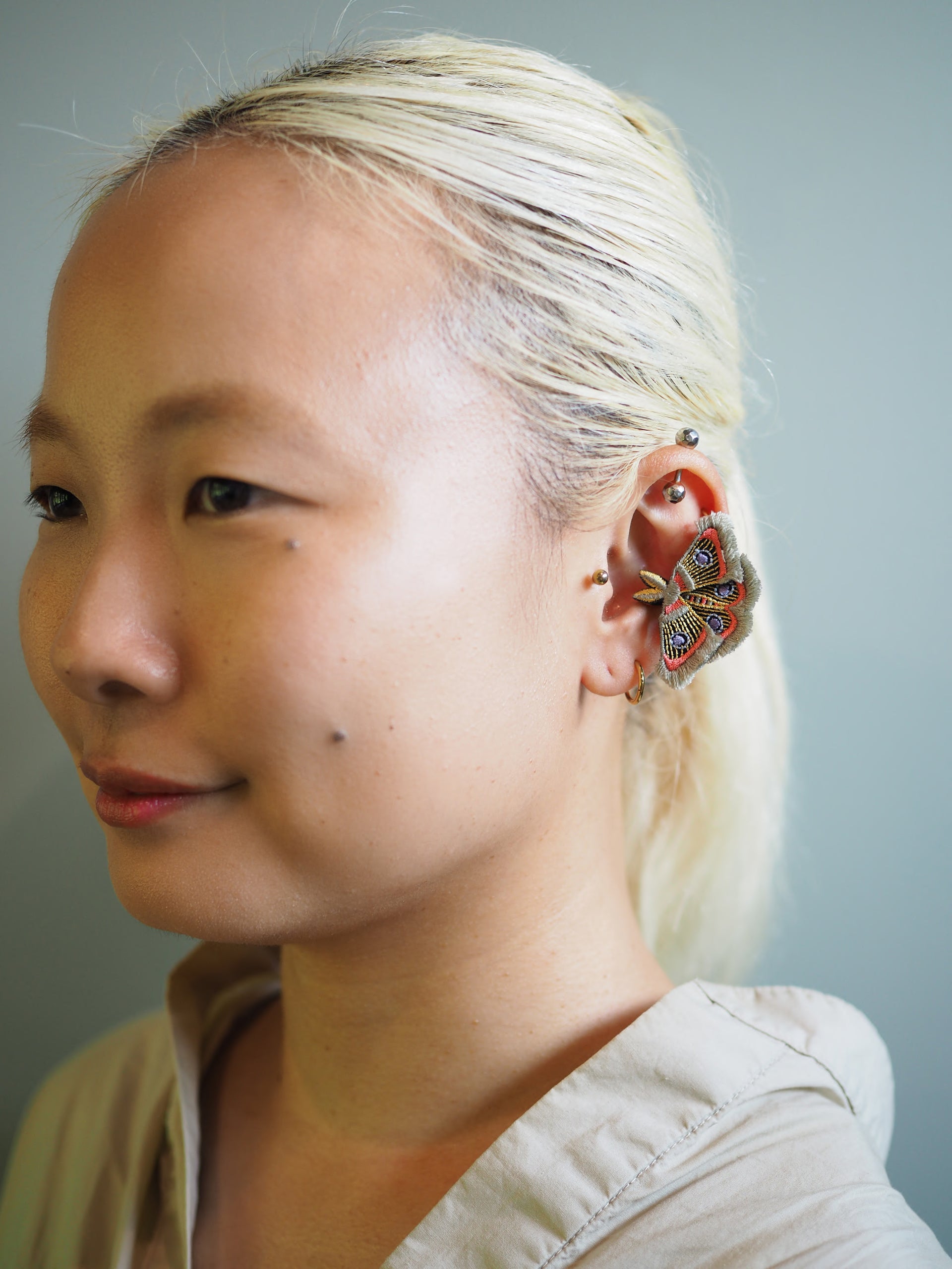 MOTH / EARRING EAR-CLIP / GRAY