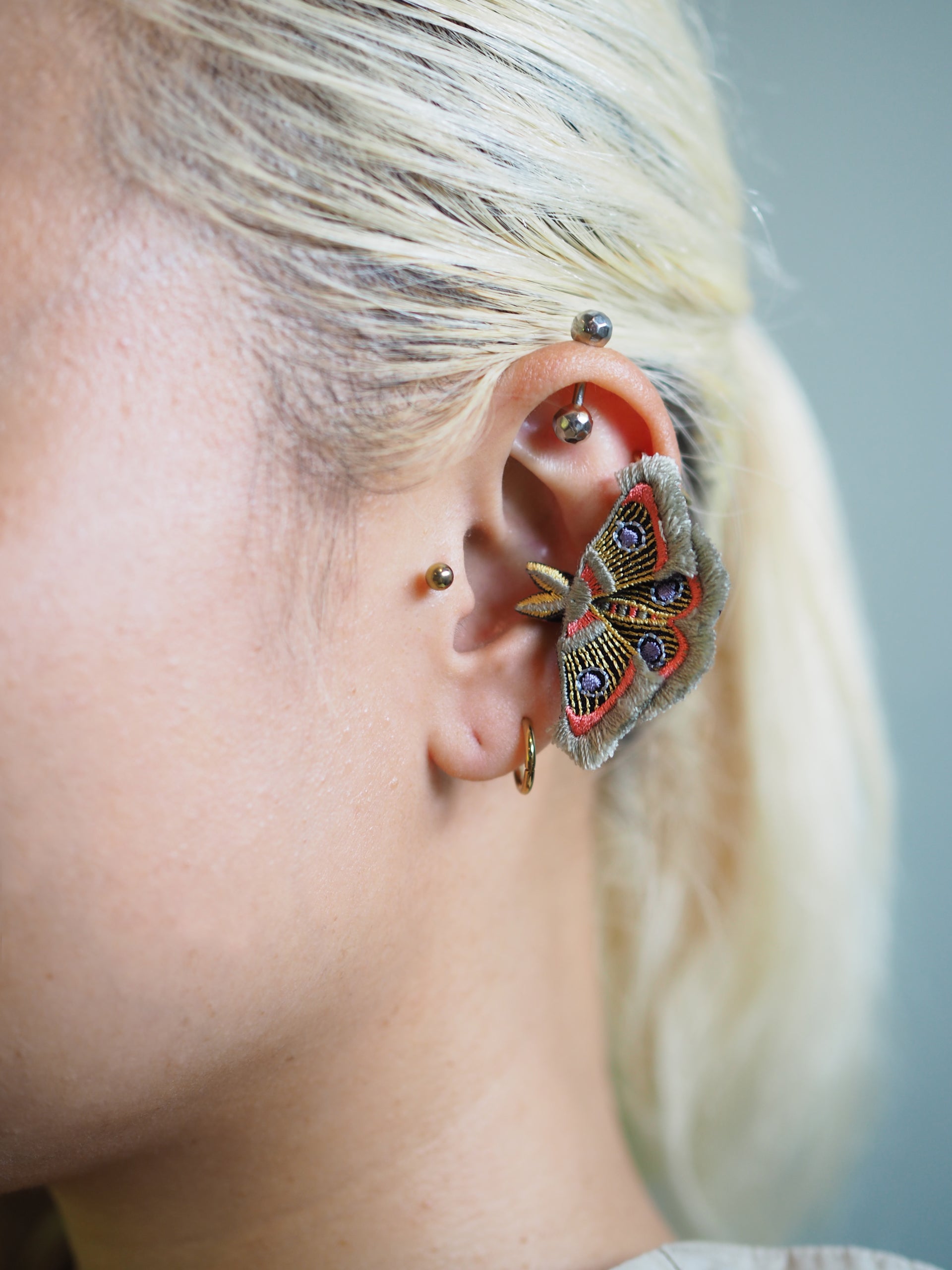 MOTH / EARRING EAR-CLIP / GRAY