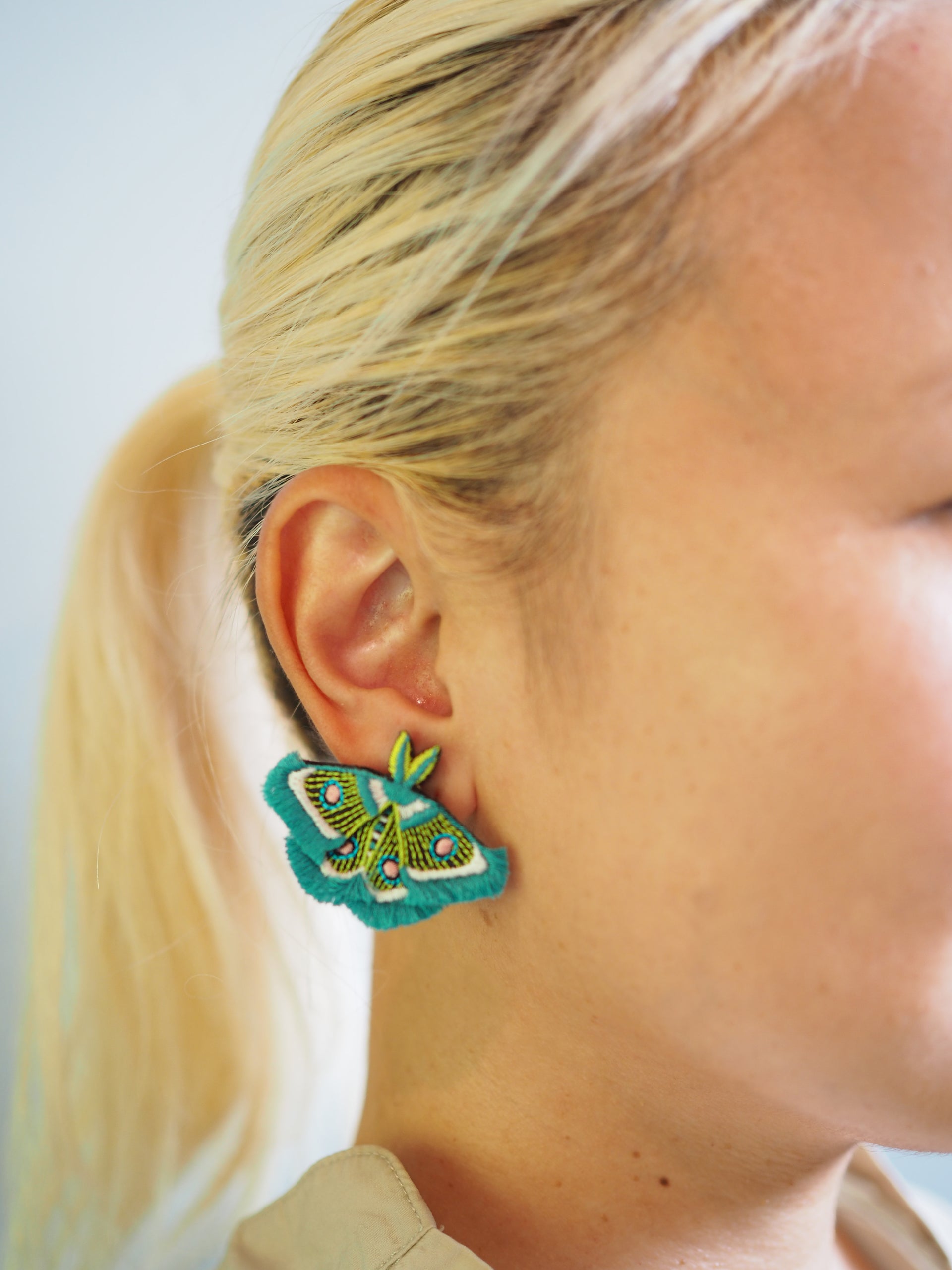 MOTH / EARRING EAR-CLIP / GREEN