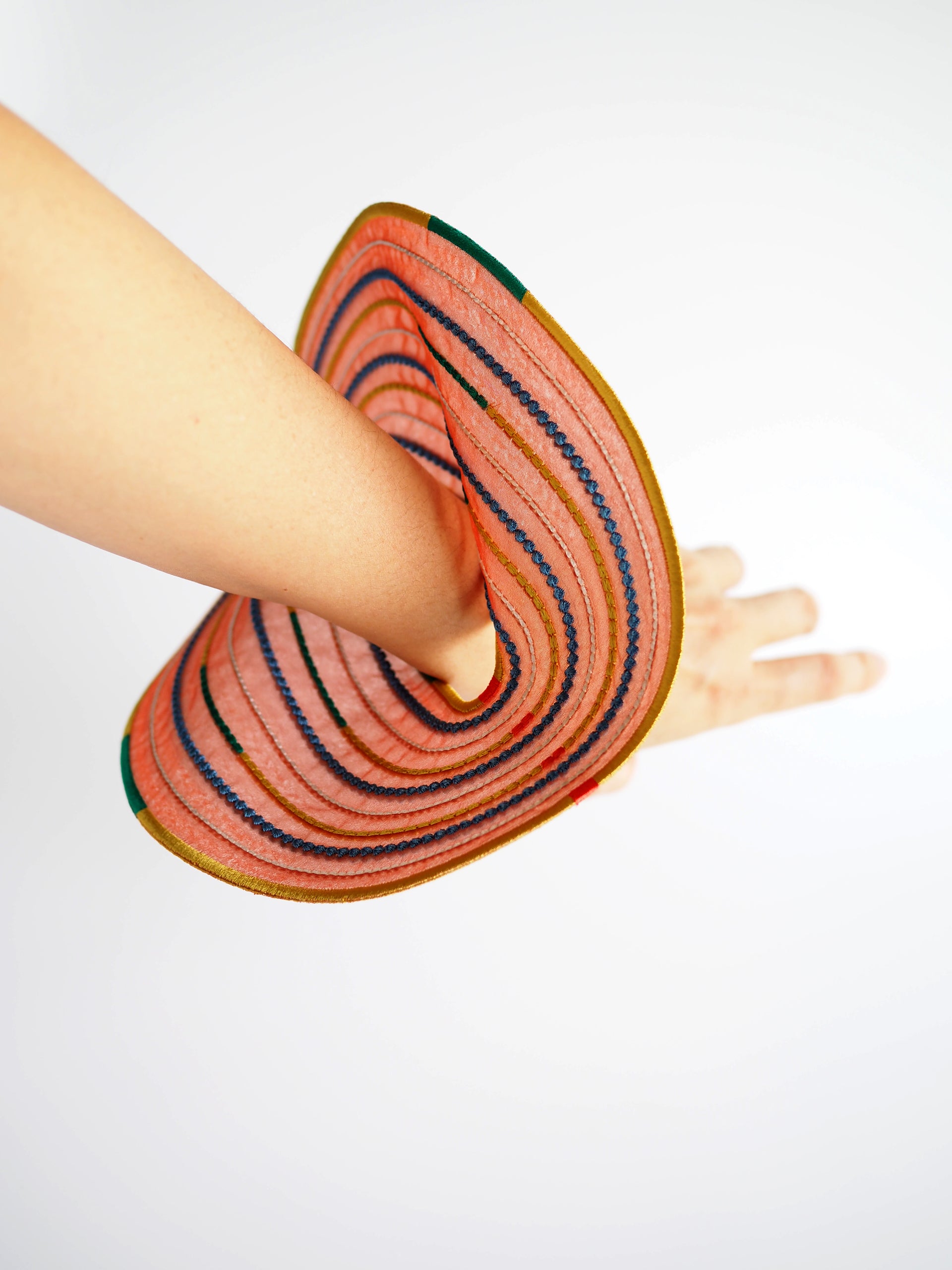 "O" / BANGLE / YELLOW