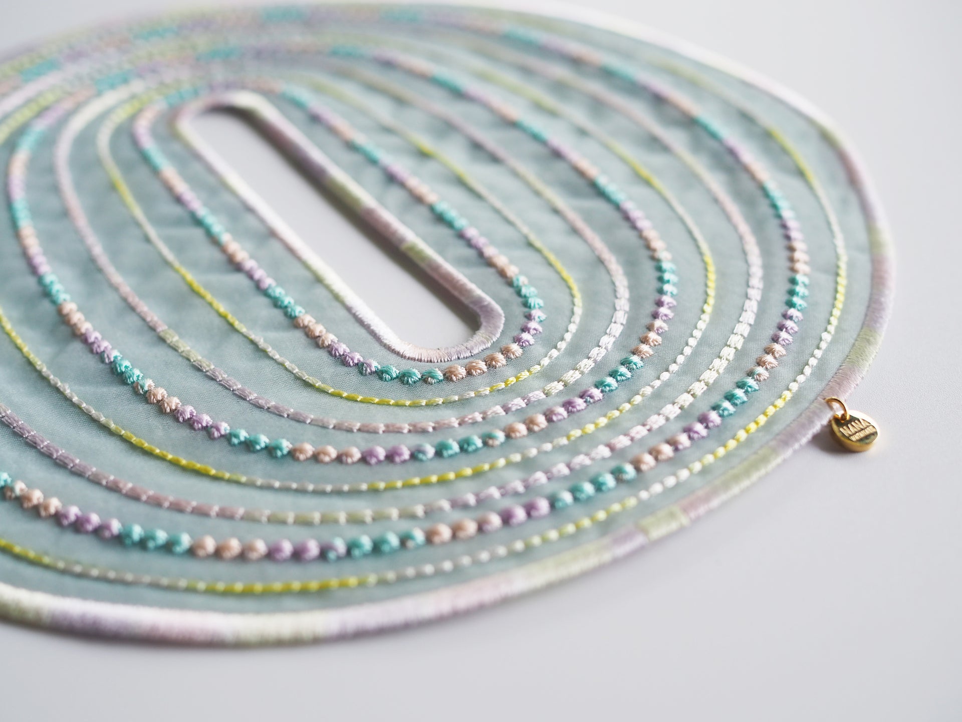 "O" / BANGLE / BLUE