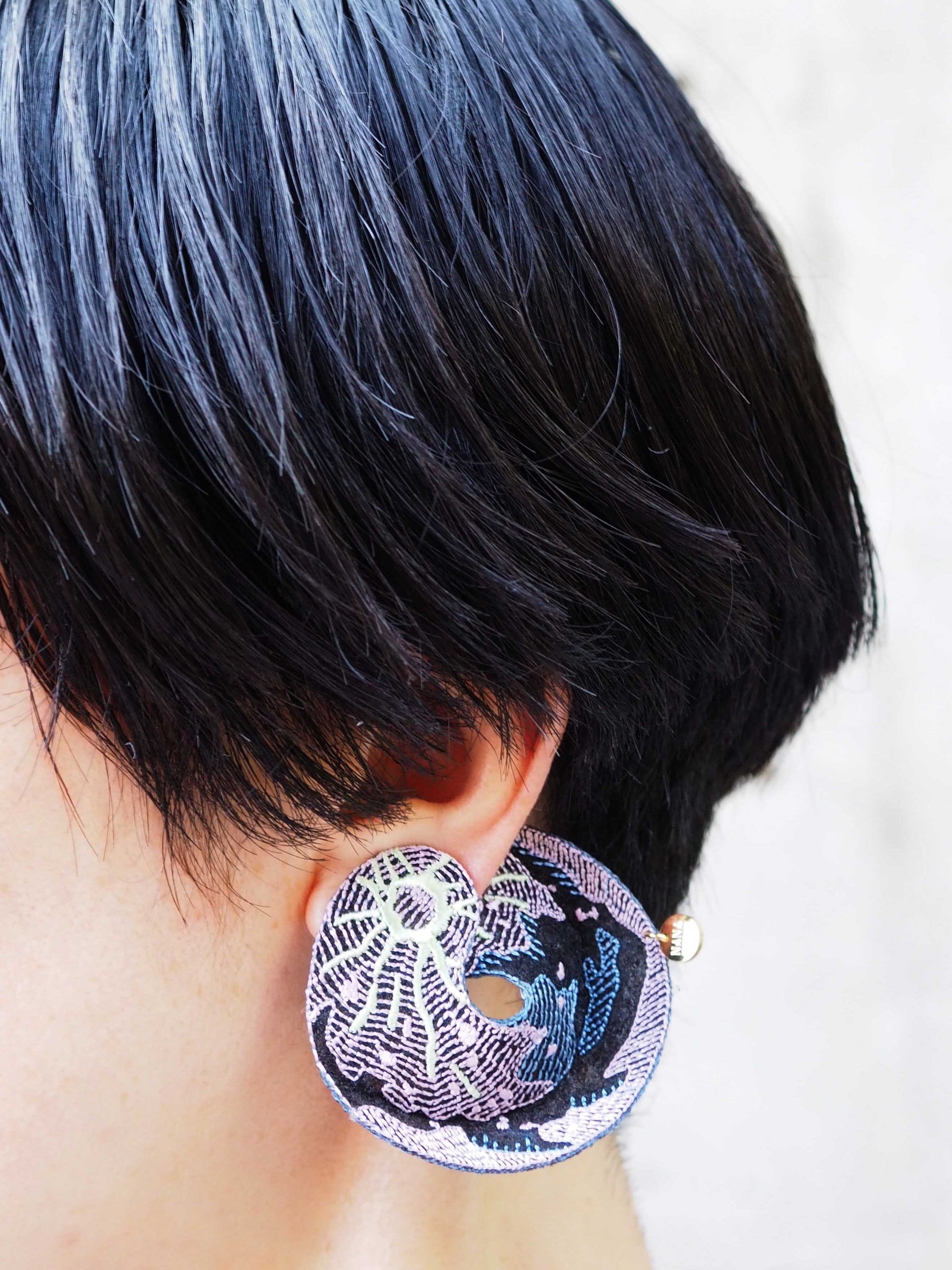 MOONGLOW  / EARRINGS / BLACK