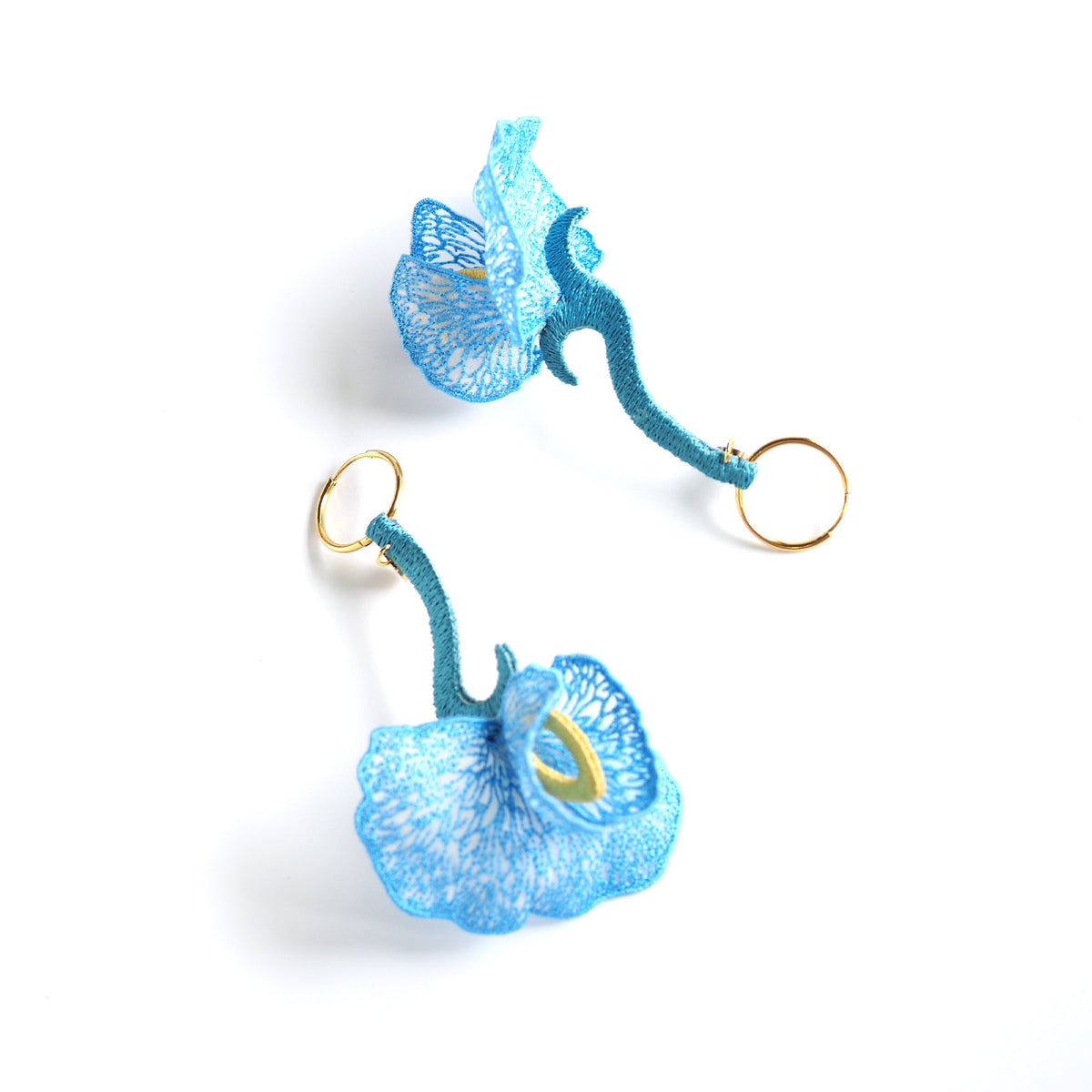 FRAGRANT VINES / EARRINGS / BLUE