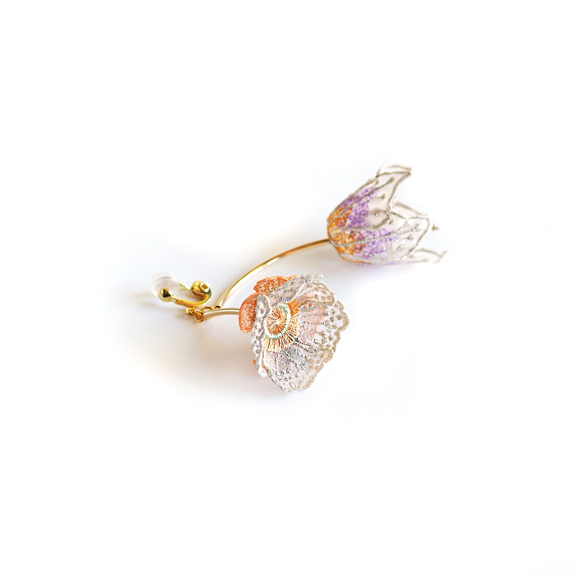 FLOWERS AT DAWN / EARRING / IVORY