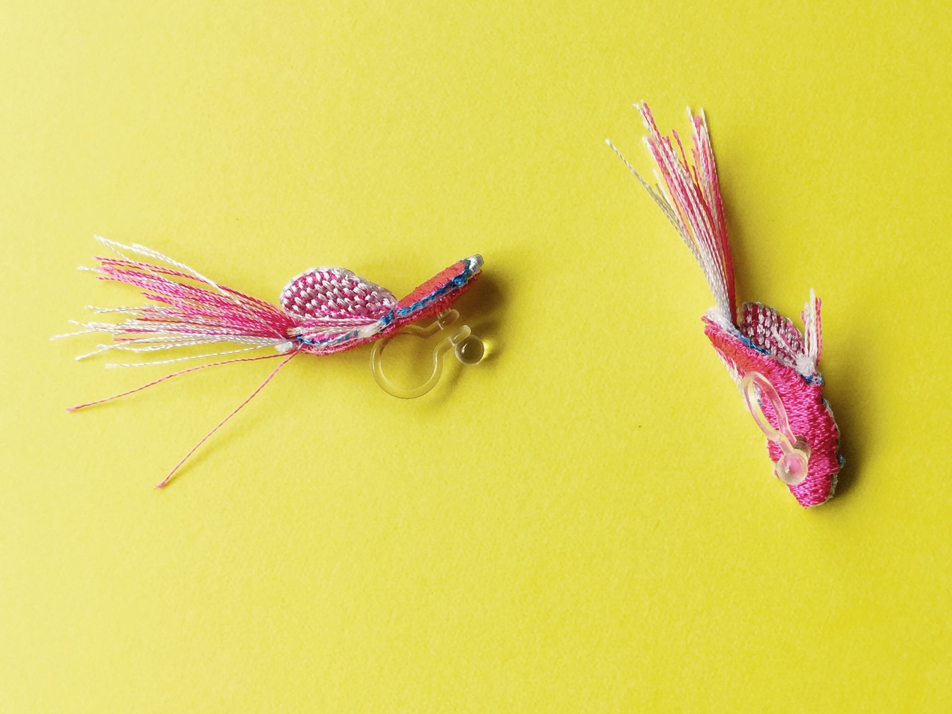 TROPICAL FISH / EARRINGS / VIVID PINK