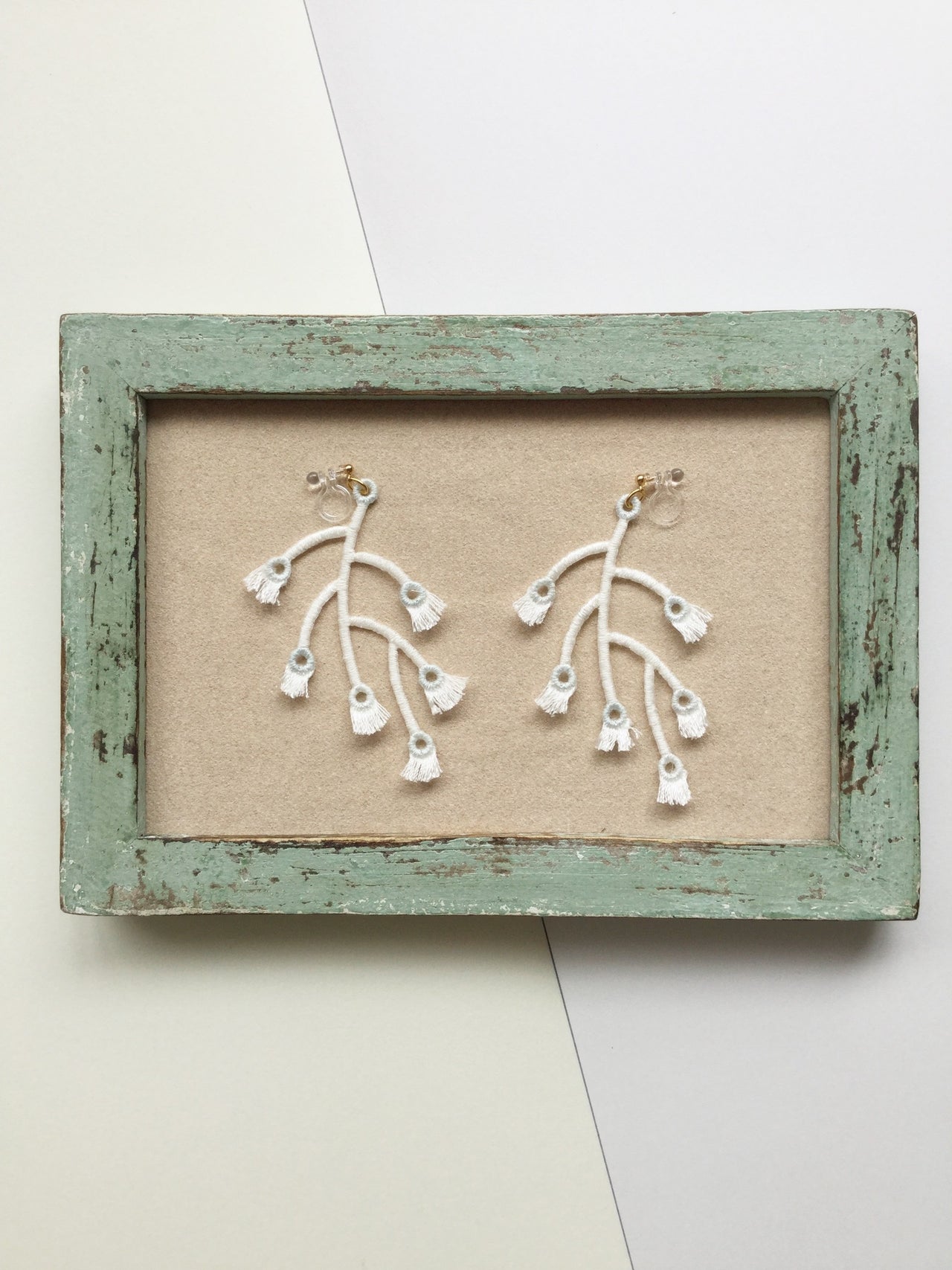 BRANCHED / EARRINGS / WHITE