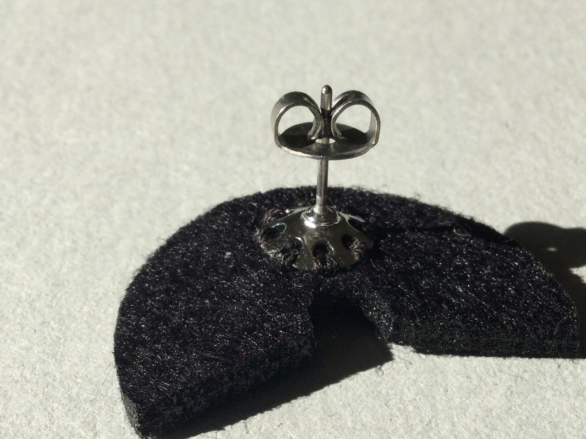 BLOOM / EARRING EAR-CLIP / BLACK