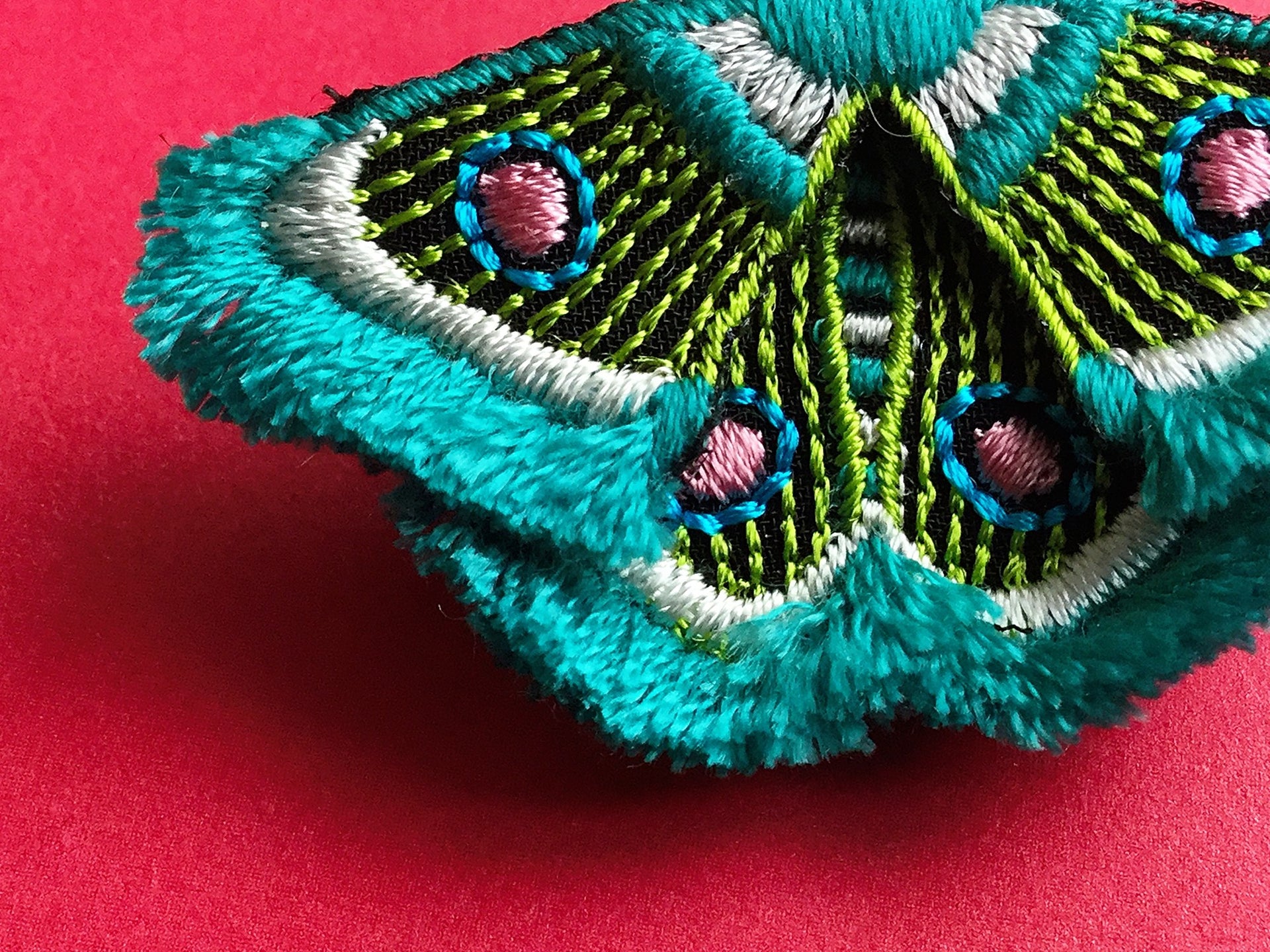 MOTH / BROOCH / GREEN