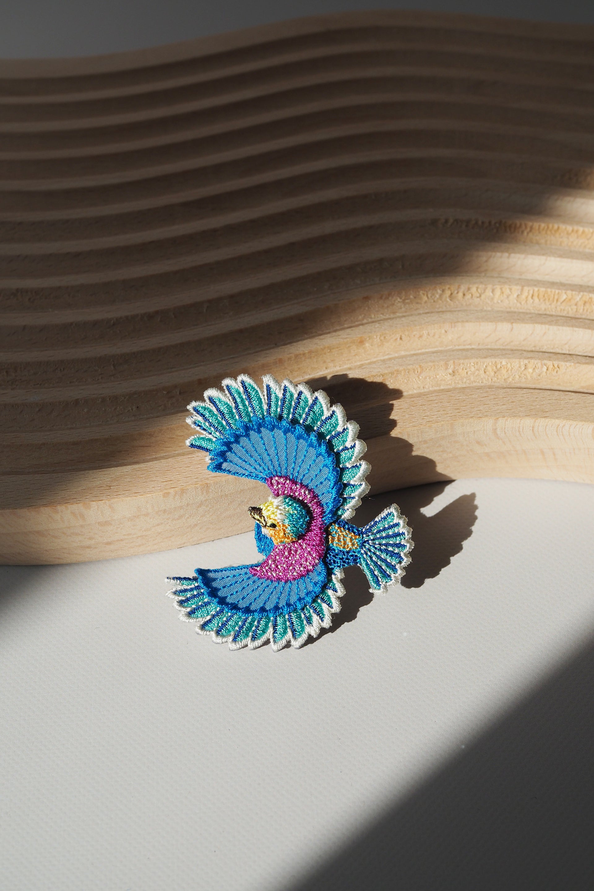 BIRD / BROOCH / BLUE