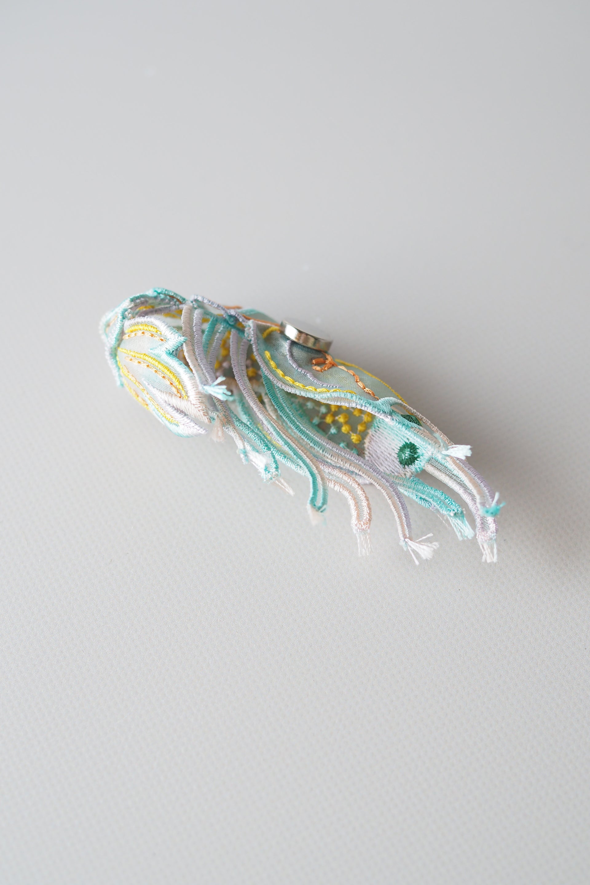 SHRIMPS / BROOCH / AQUA